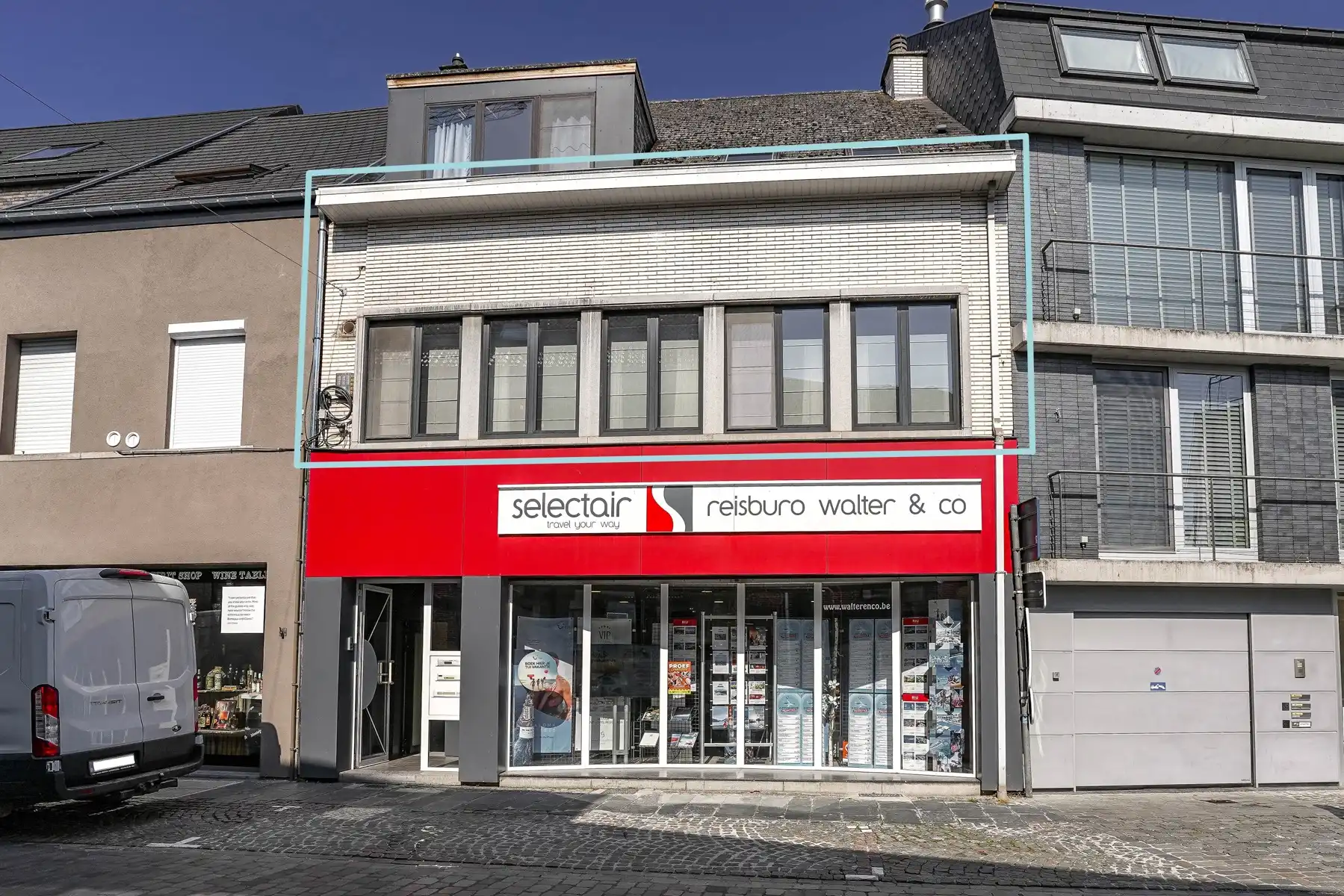 Zeer mooi, gerenoveerd appartement op een toplocatie te Londerzeel foto {{pictureIndex}}
