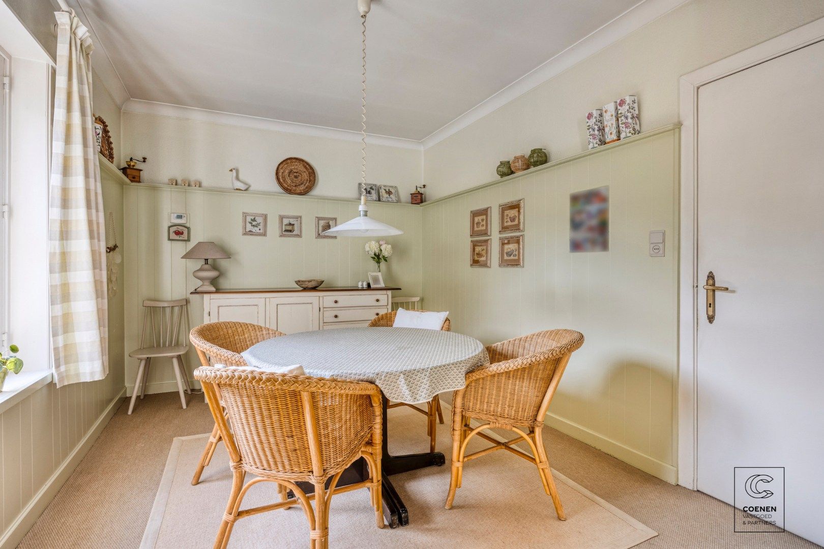 Charmante te renoveren woning van 227 m² en 4 slaapkamers op een TOPlocatie te Schilde! foto 9