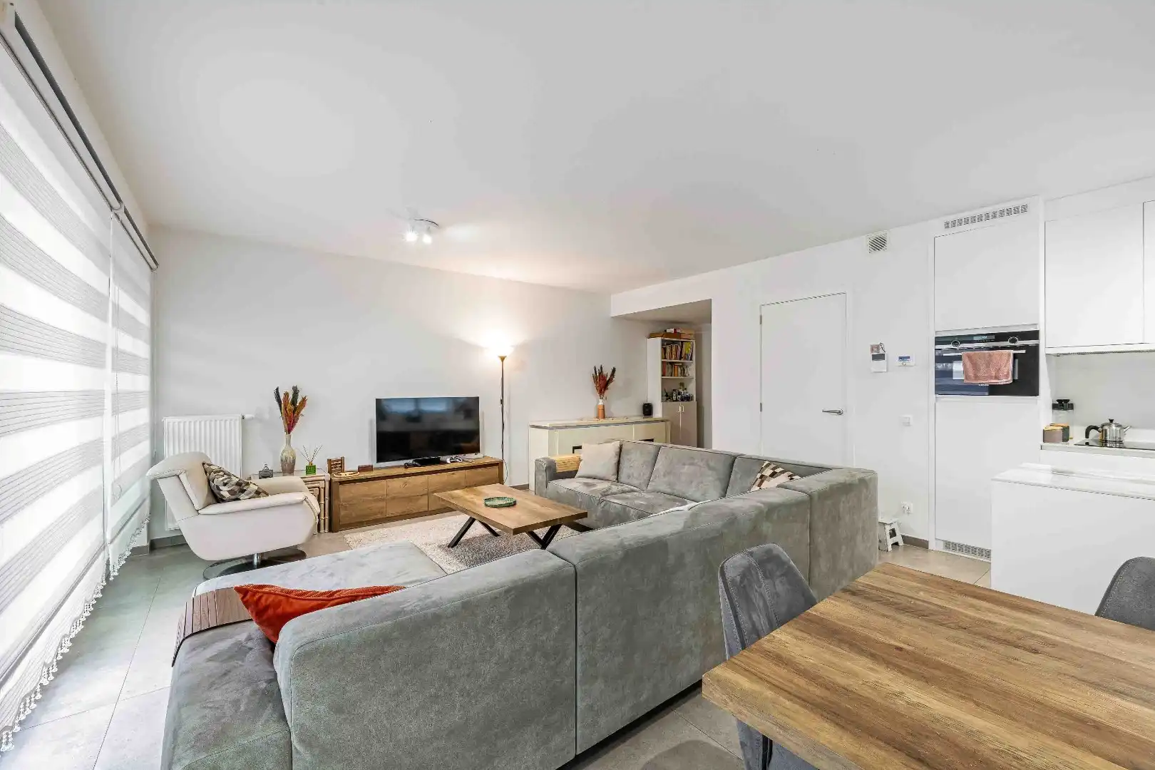 Recent, instapklaar appartement met 2 slaapkamers en ondergrondse staanplaats in Wevelgem foto 4