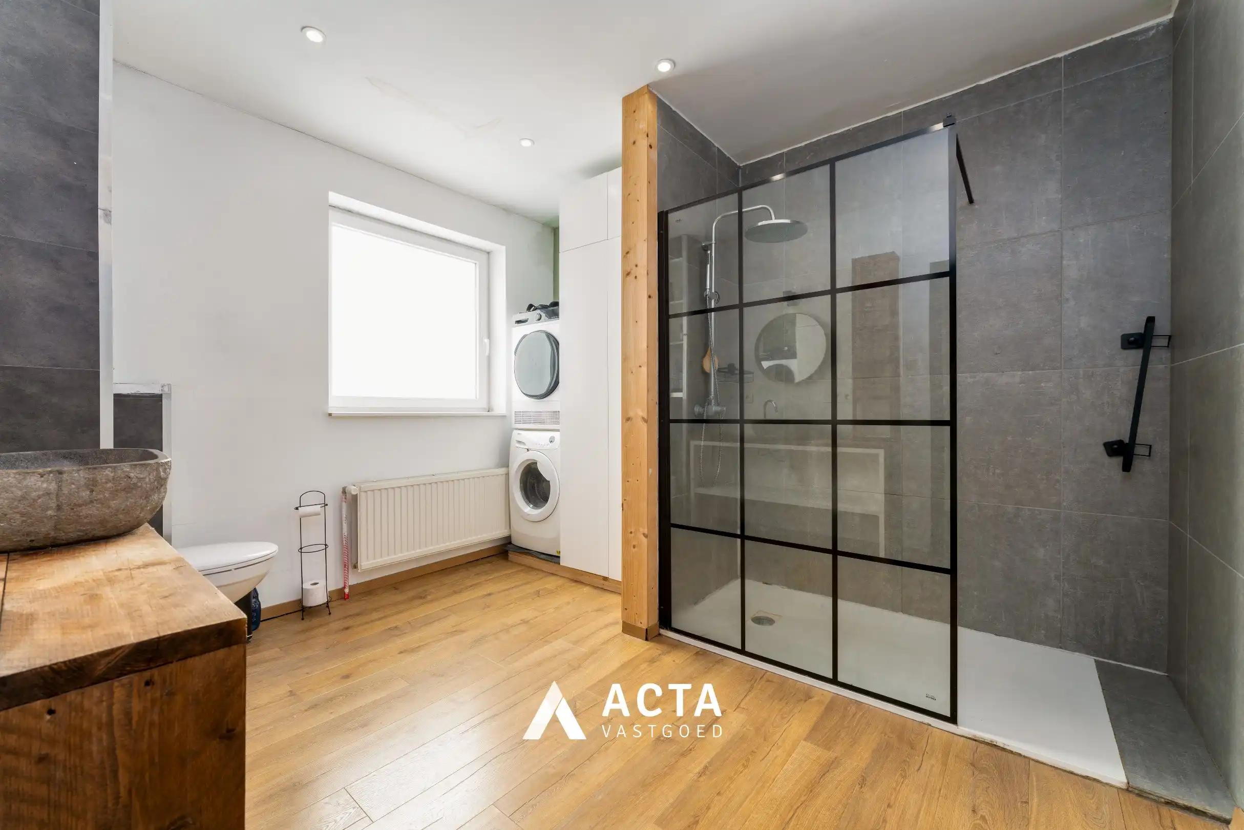 Instapklare woning met 2 slaapkamers te Stene foto 8