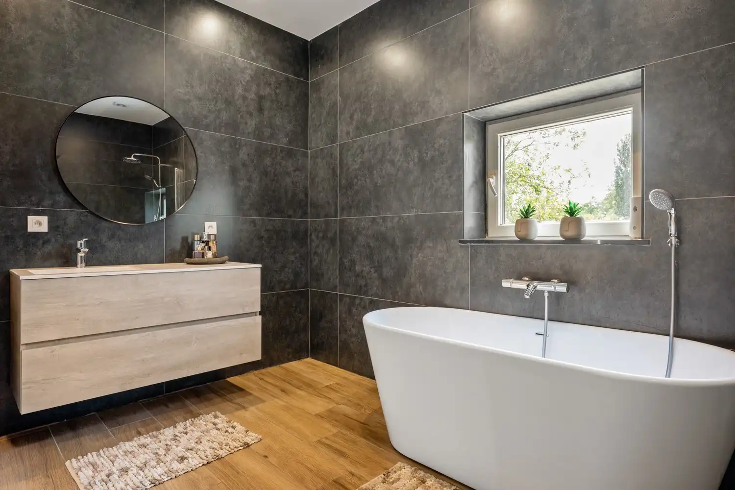 Recent gerenoveerde woning met 4 slpkrs en tuin foto 10