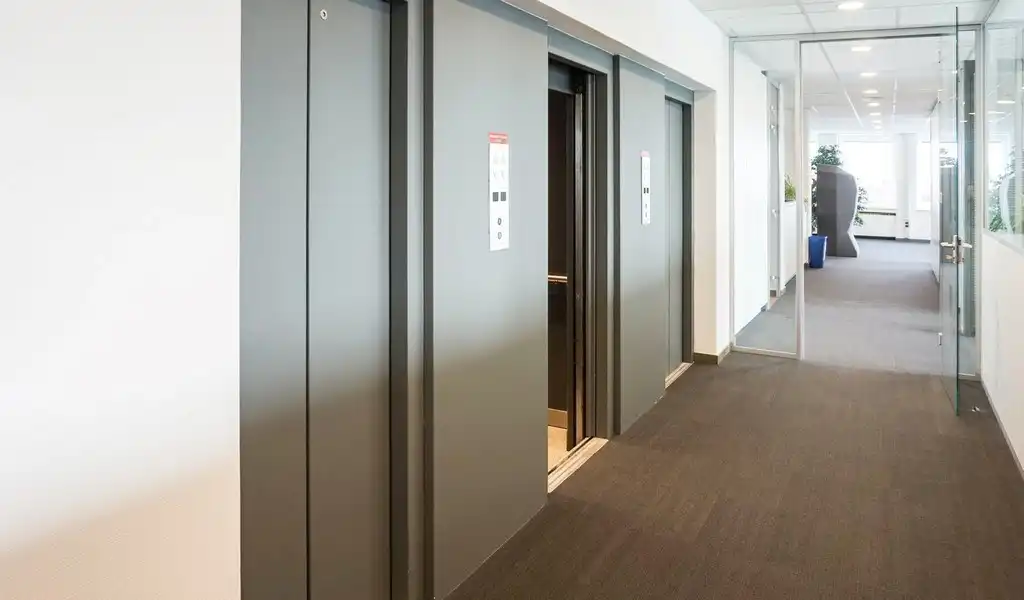 Kantoren te huur in Lieven Bauwens Building te Gent foto 12