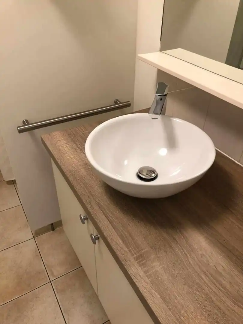 Charmant 2 slpk-appartement met autostaanplaats in residentiële buurt foto 13