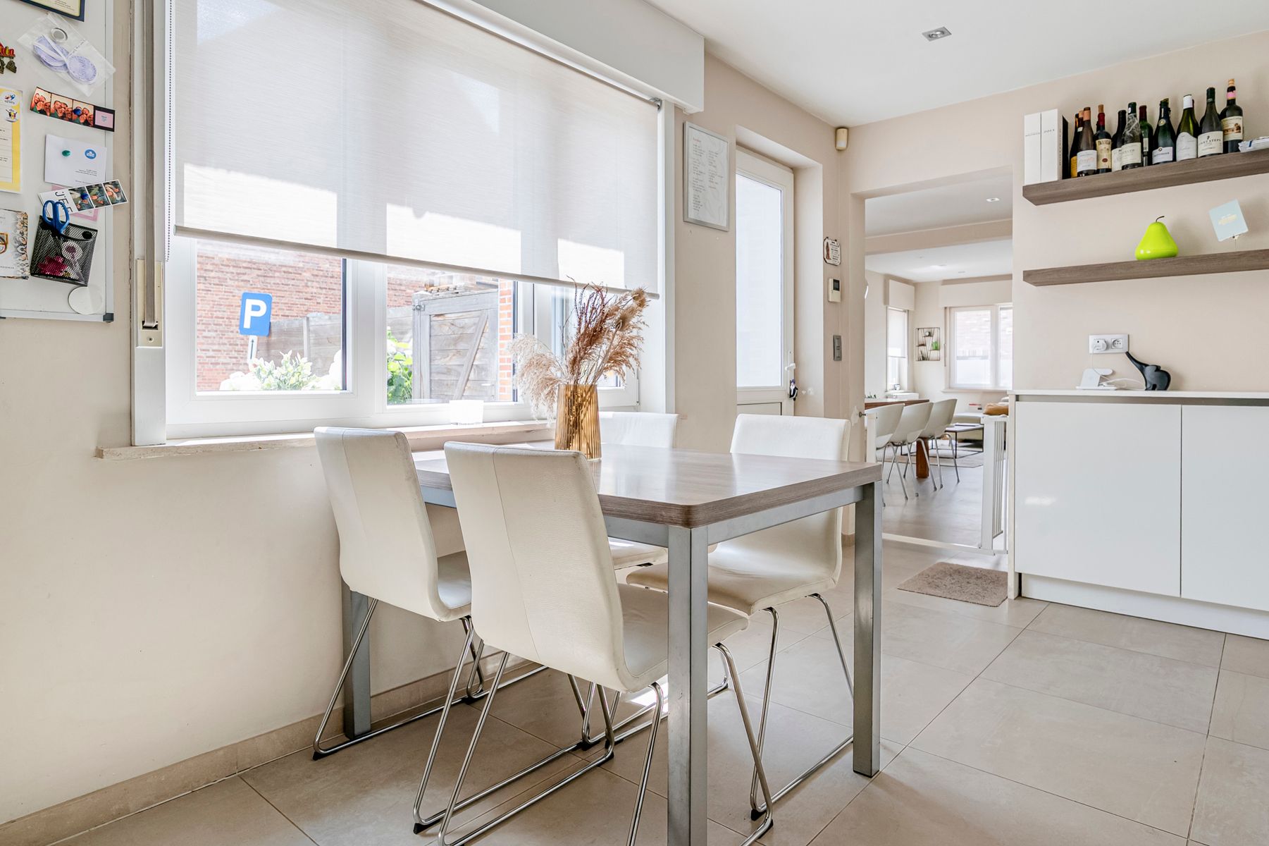 Instapklare woning met 4 slaapkamers en magazijn foto 10