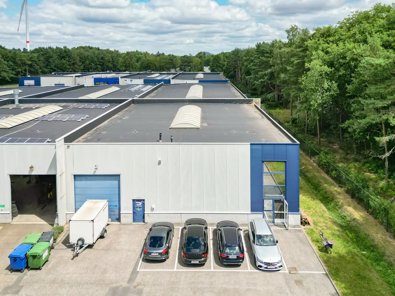 Industrieel-magazijn-logistiek te koop Seinhuisstraat 3/8 - 3600 Genk