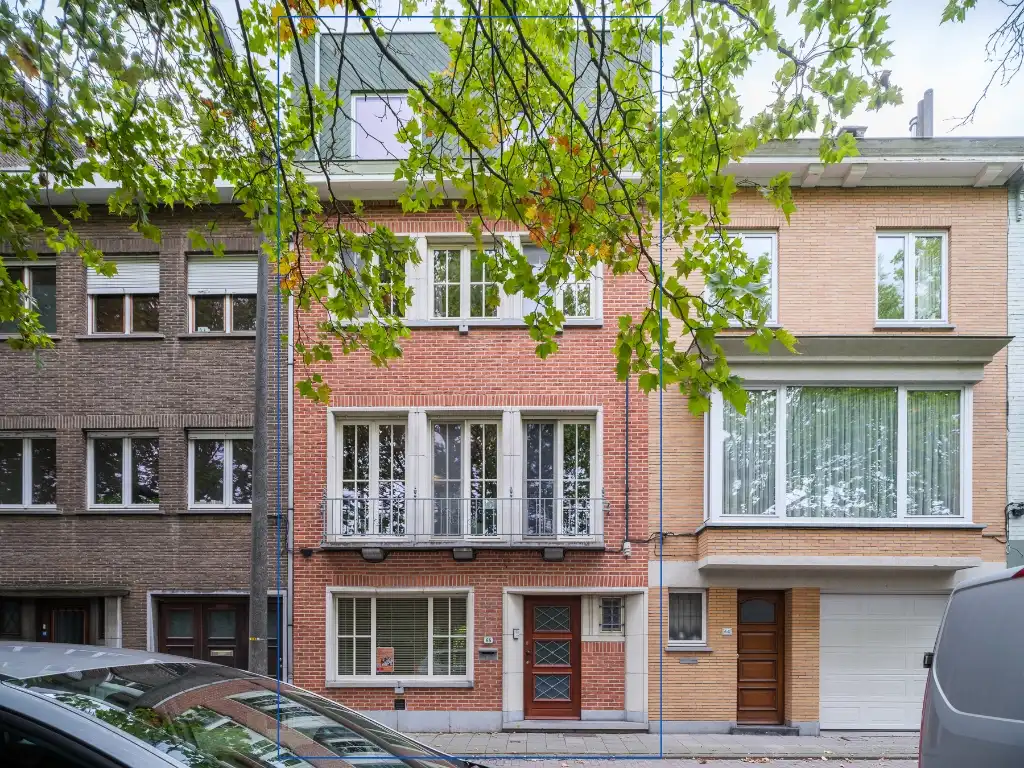 Karaktervolle burgerwoning (225 m²) met romantische tuin, gelegen in de gegeerde stationsbuurt foto 4