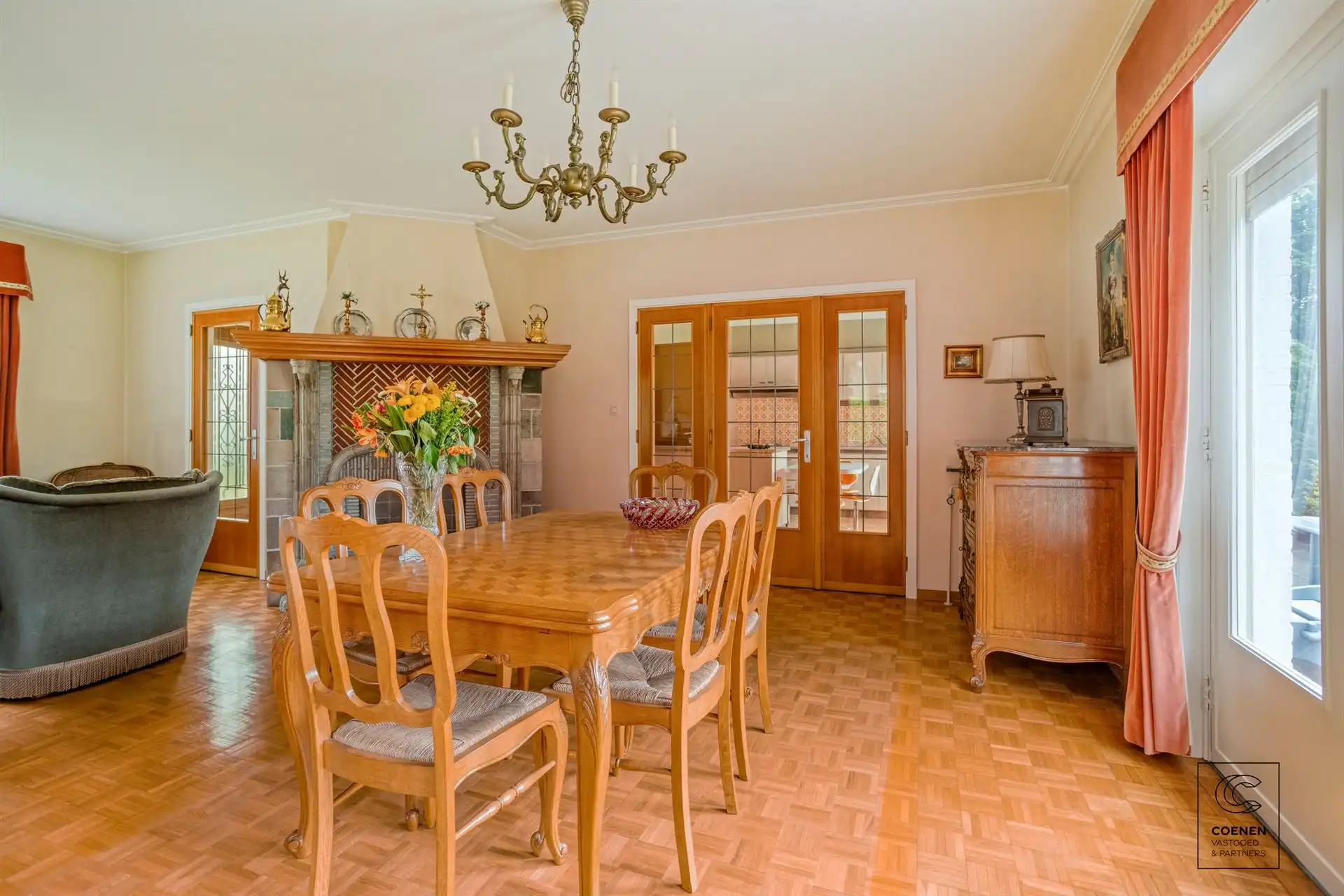 Te renoveren woning op een TOPlocatie te Schilde! foto 6