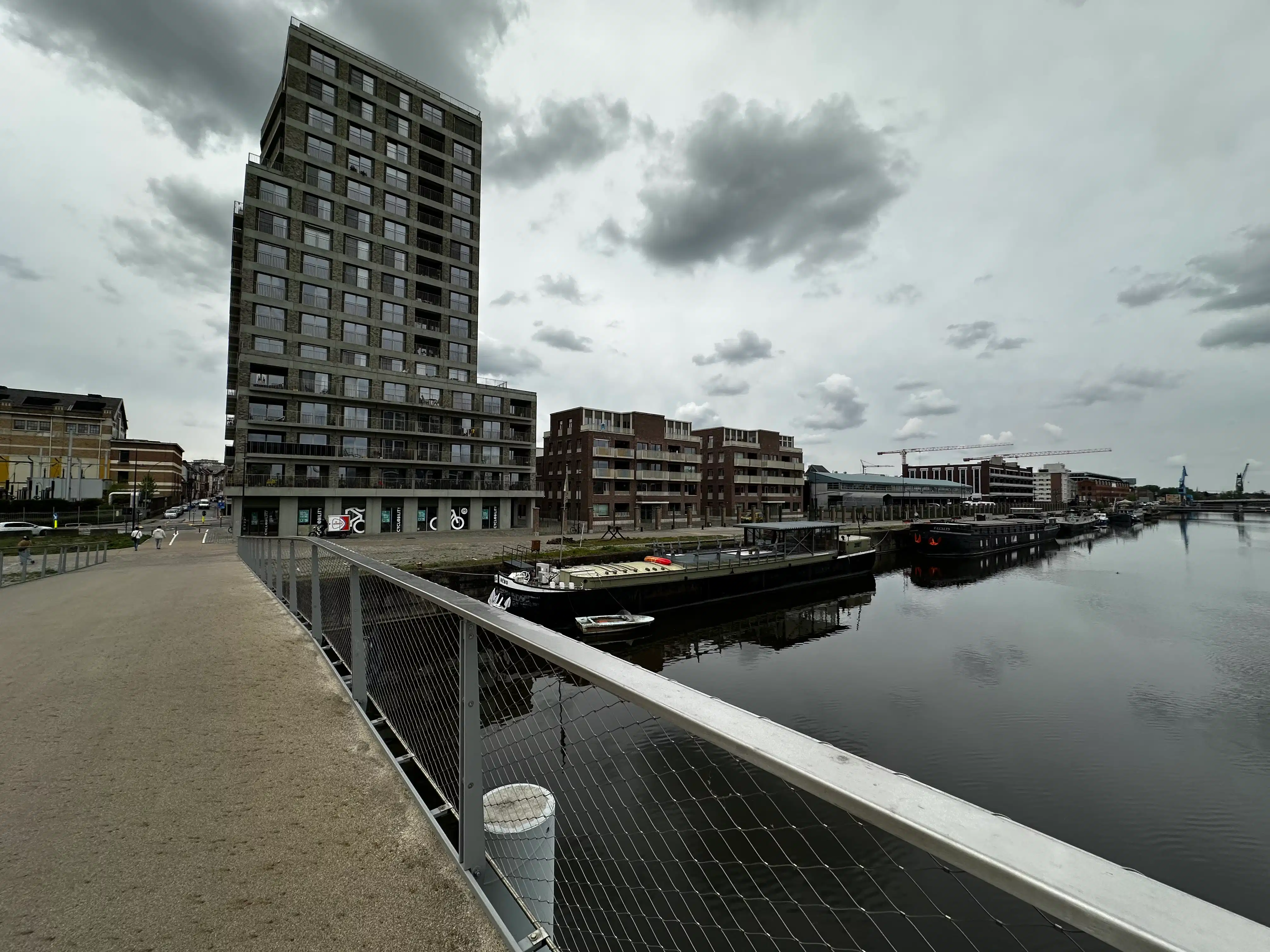 Tof één slaapkamer aan Dok Noord Gent foto {{pictureIndex}}