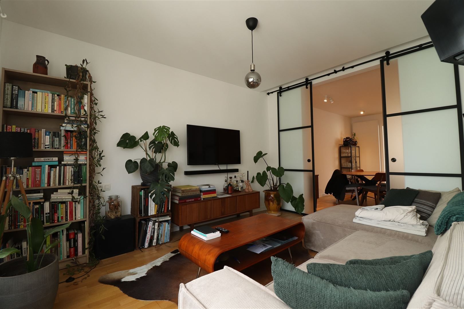 Modern appartement met één slaapkamer  foto 2