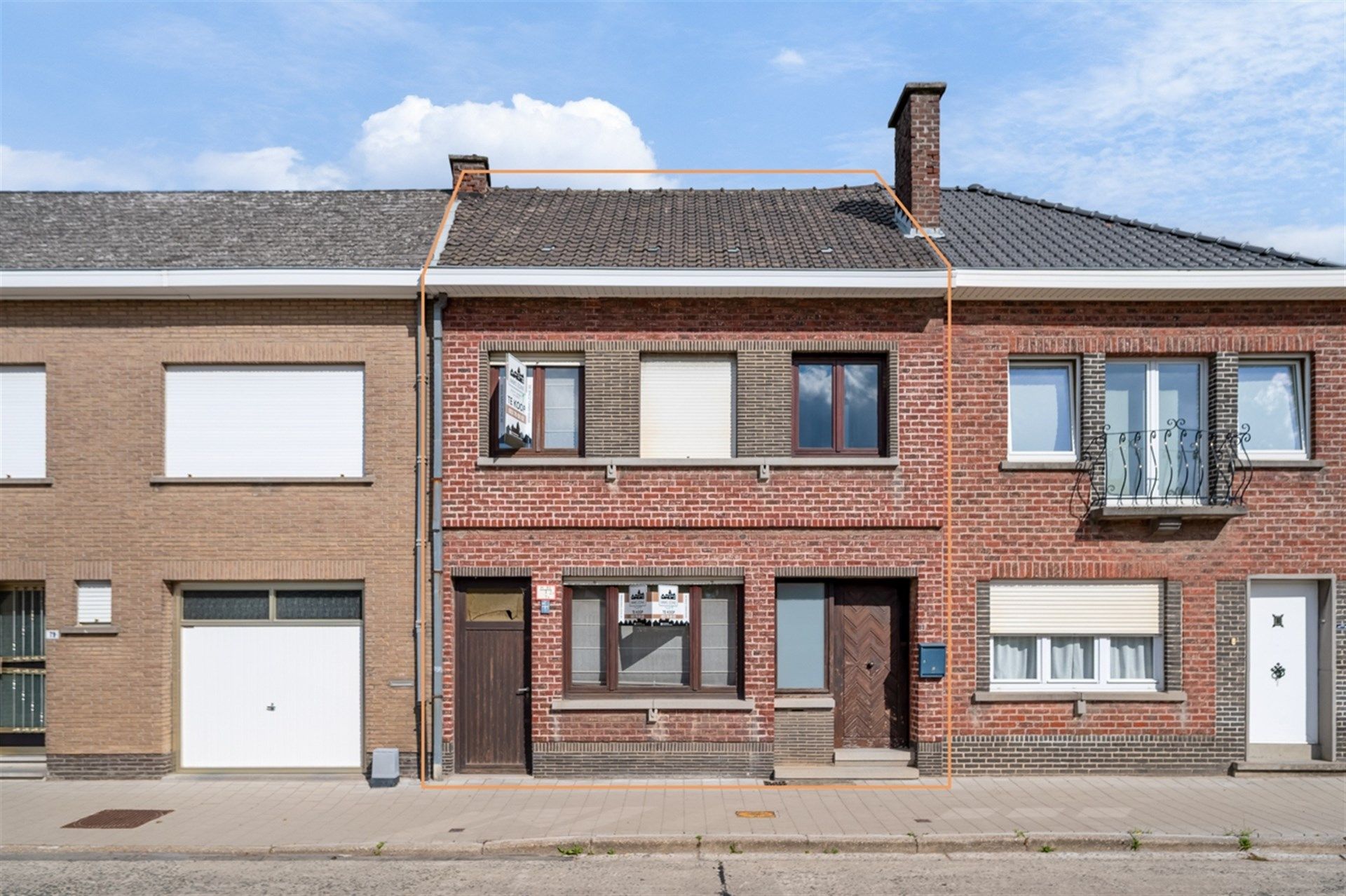 Hoofdfoto van de publicatie: Woning met 2 slaapkamers, tuin en zolder voor uitbreiding in Erpe-Mere