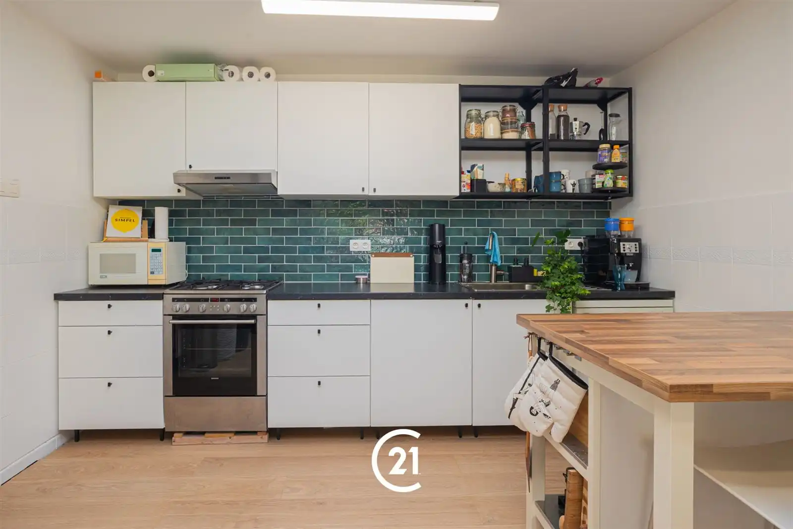 Toffe, gerenoveerde woning met 3 slaapkamers in Gent. foto 6