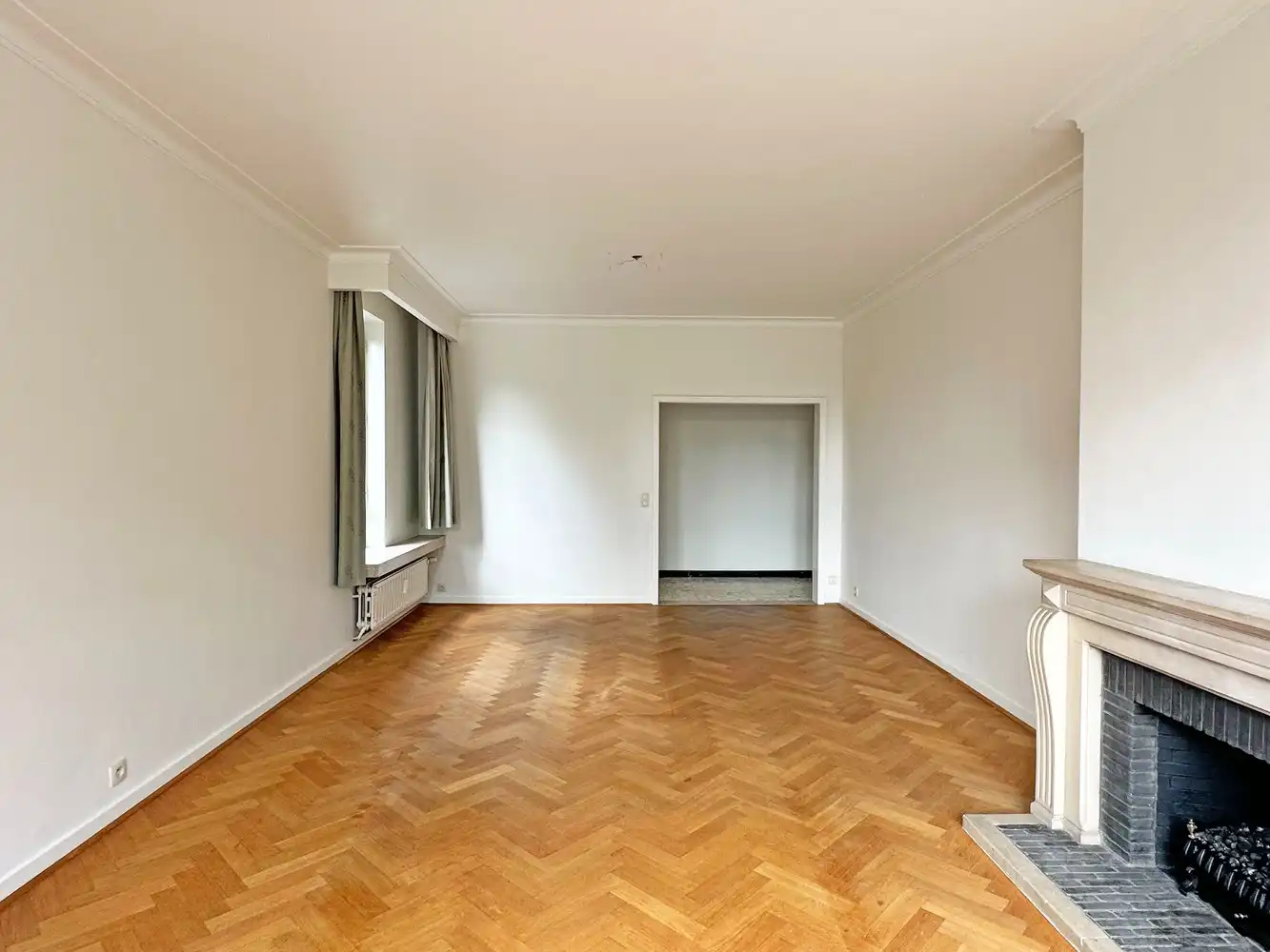 3 slaapkamer appartement met terras en staanplaats te Wilrijk! foto 3