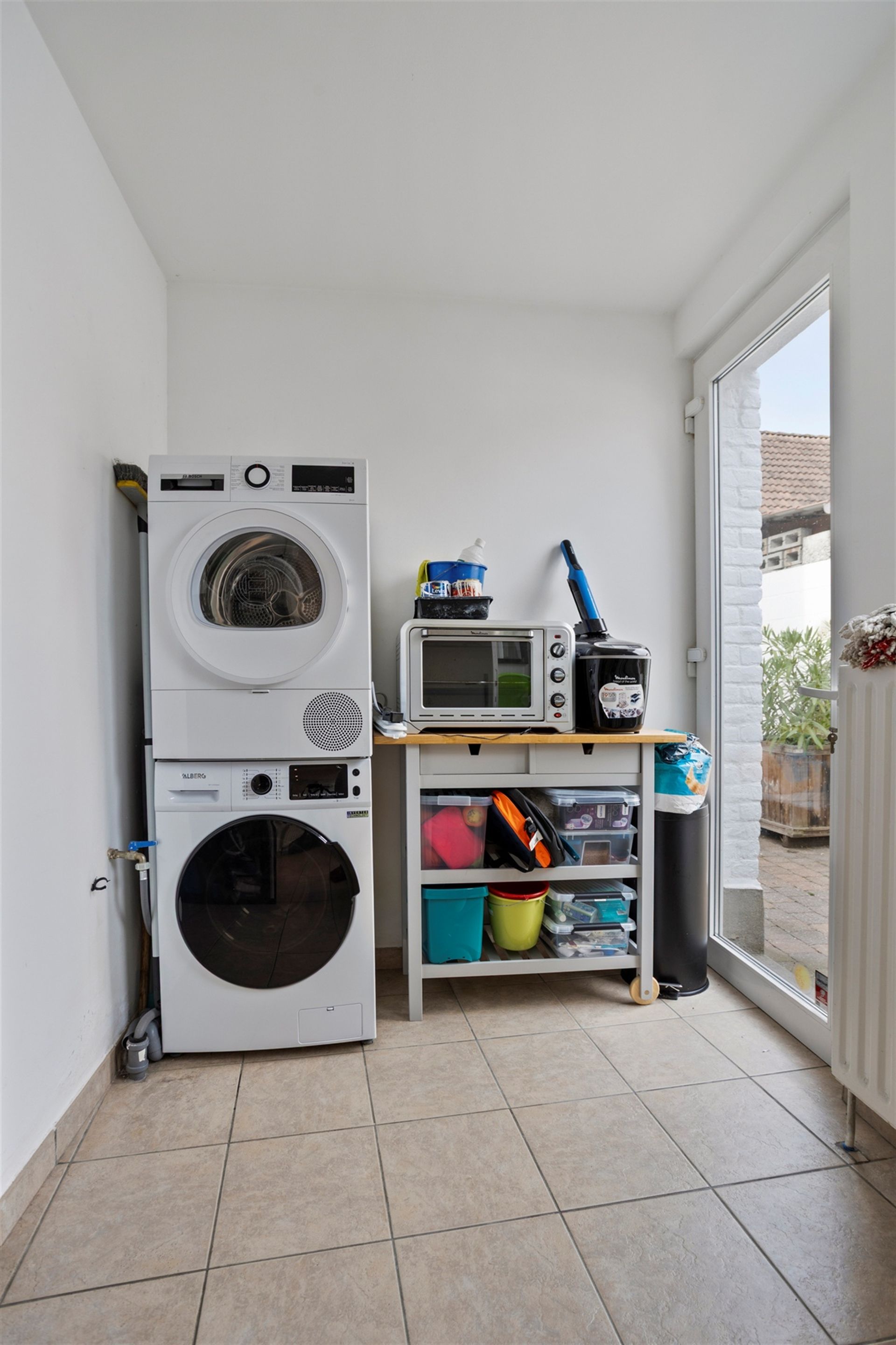 Instapklare rijwoning met stadskoer in hartje Merchtem foto 23