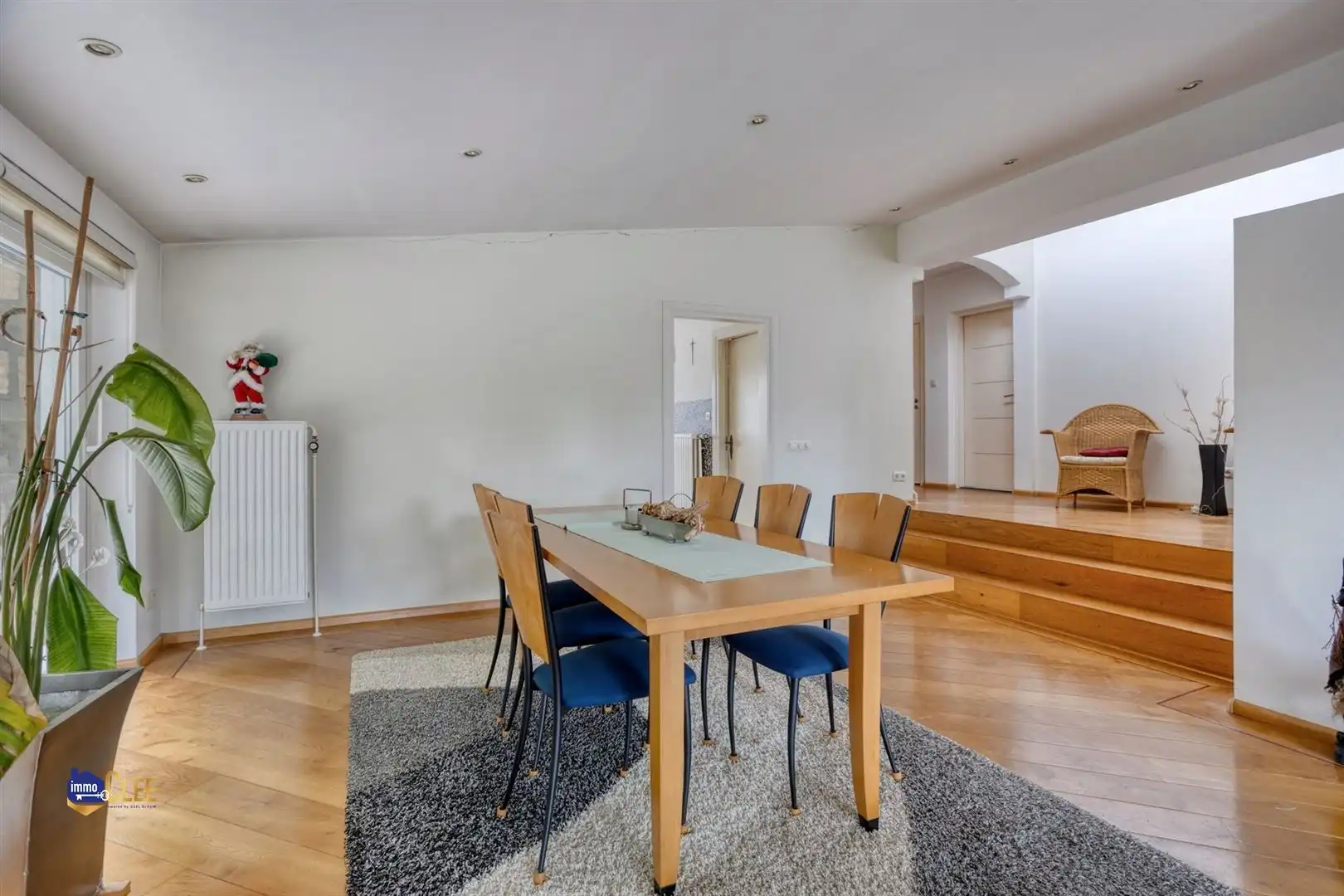 Woning met industriehal op topligging in Maasmechelen foto 7