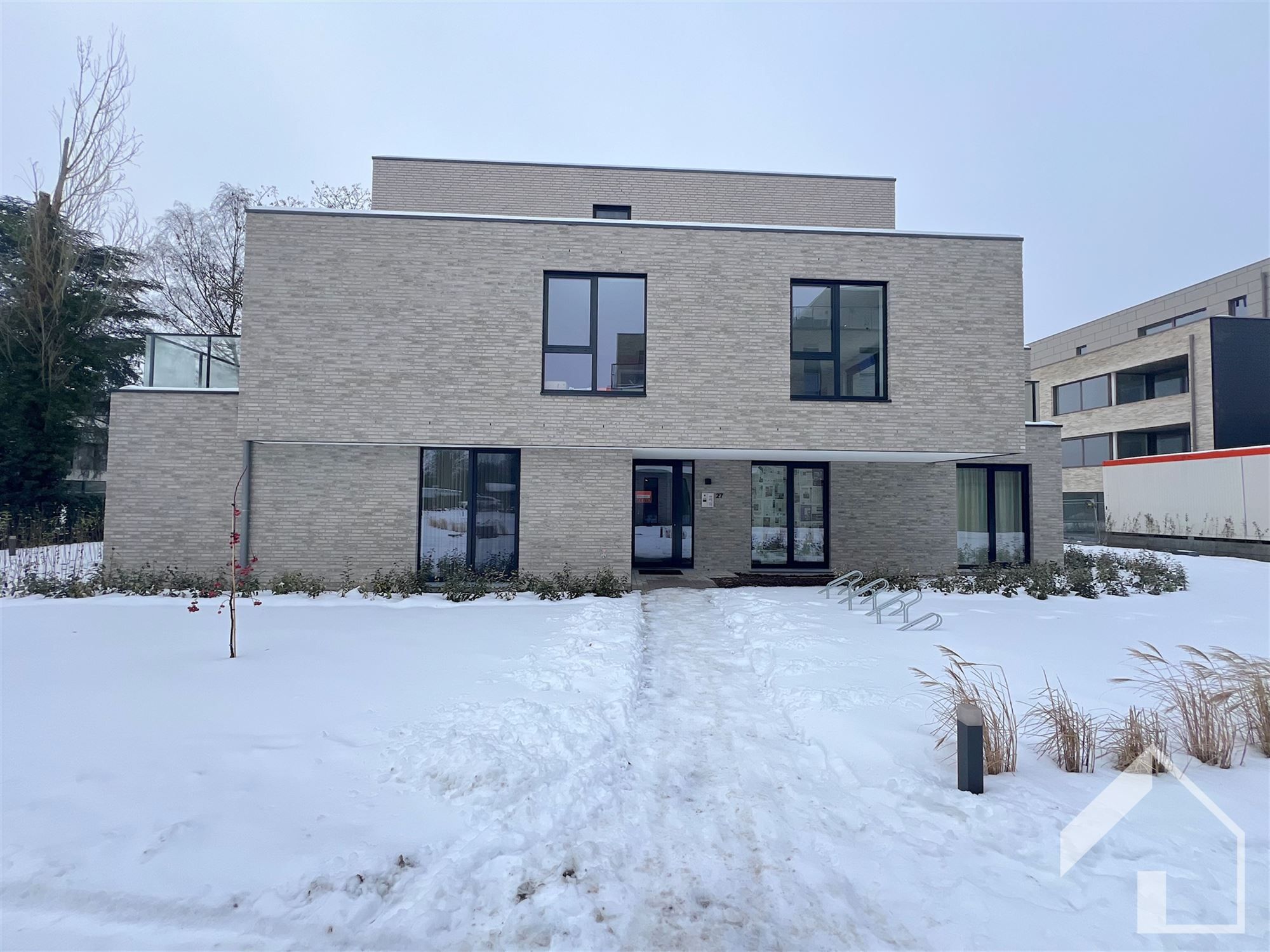 Nieuwbouwappartement met staanplaats en kelderberging foto 11