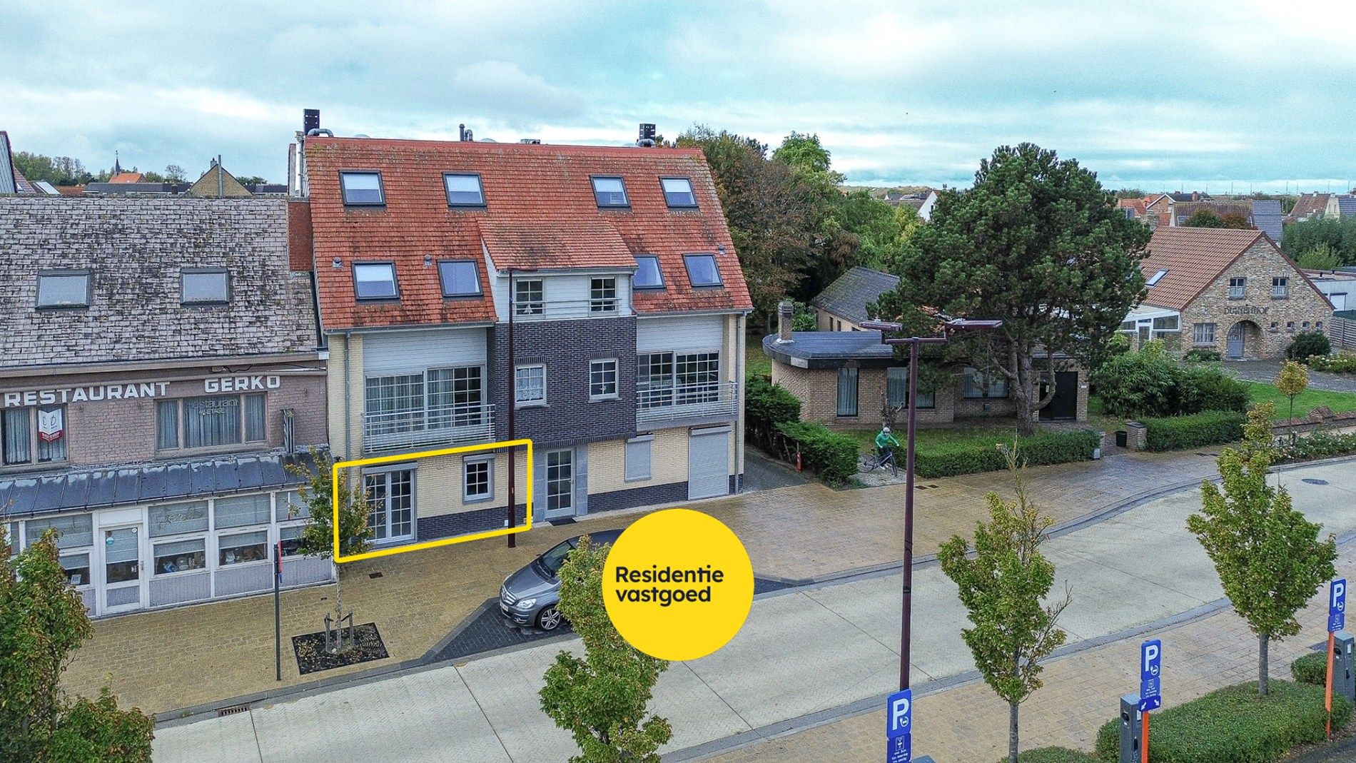 Modern gelijkvloers appartement met 2 slaapkamers– op slechts 500m van strand en zee! foto {{pictureIndex}}