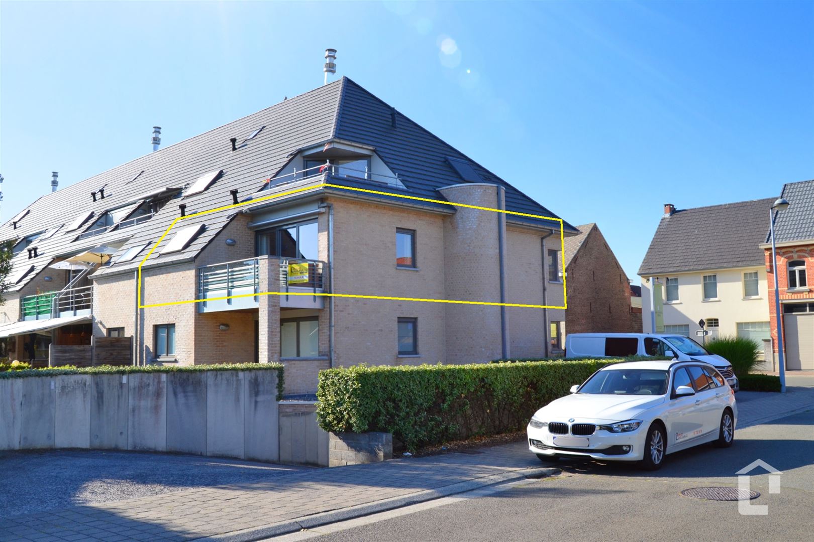 Recent 2-slaapkamer appartement met zonnig terras te Zingem foto {{pictureIndex}}