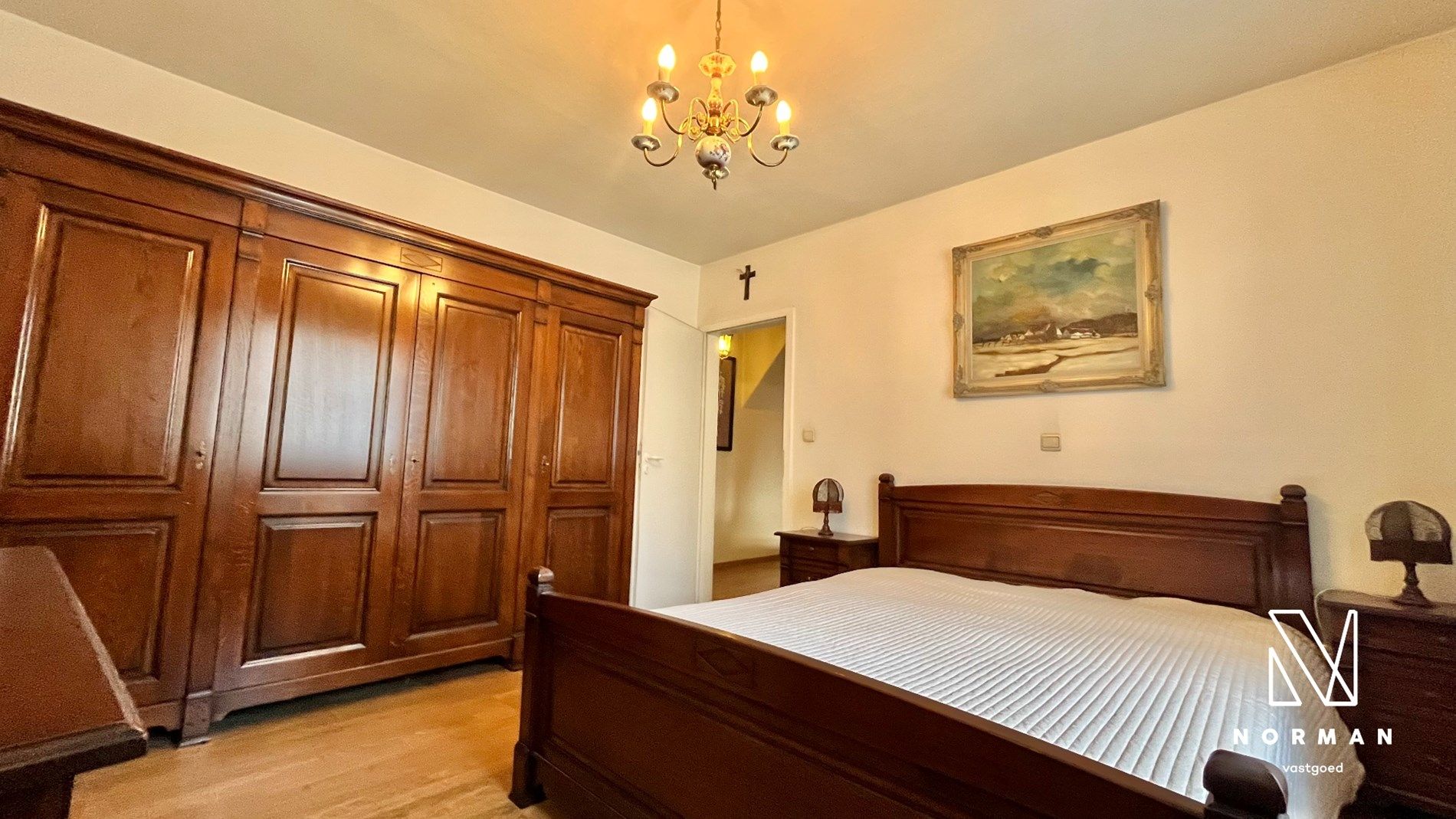 Ruime centrumwoning met 4 slaapkamers, veranda, zij-ingang en stadstuin foto 10