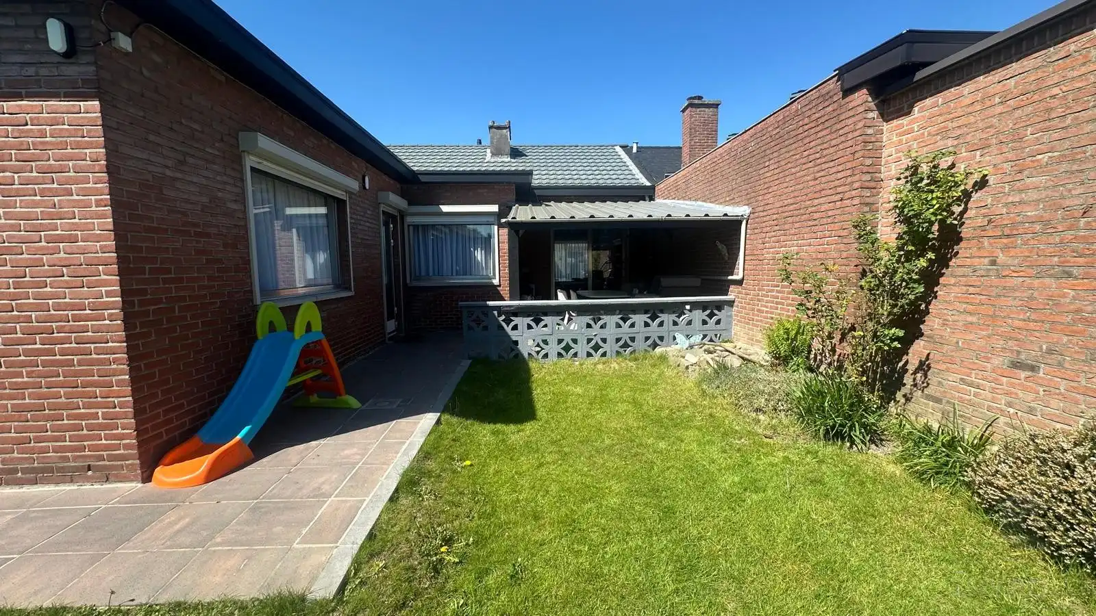 Gelijkvloerse woning met 3 slaapkamers, tuin en garage foto 7