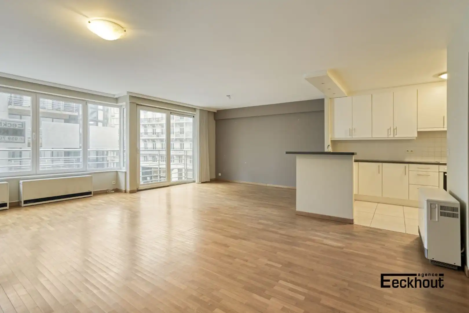Instapklaar 2 slaapkamer appartement met lateraal zeezicht foto 7