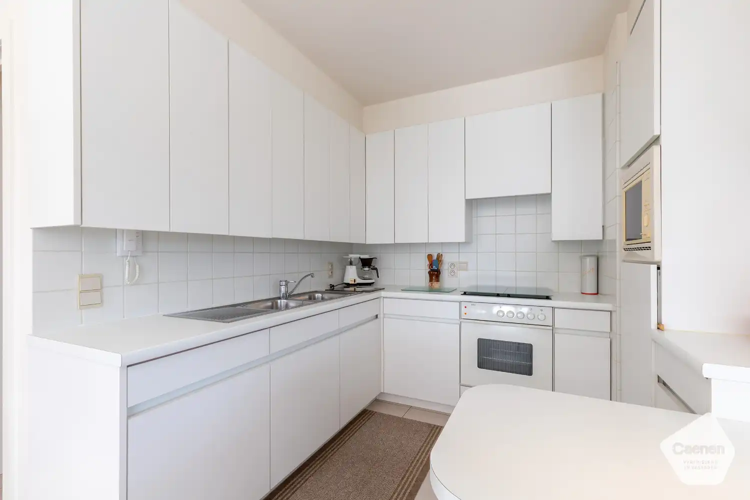 Ruim, zuid-west gericht appartement met zicht op de duinen foto 5
