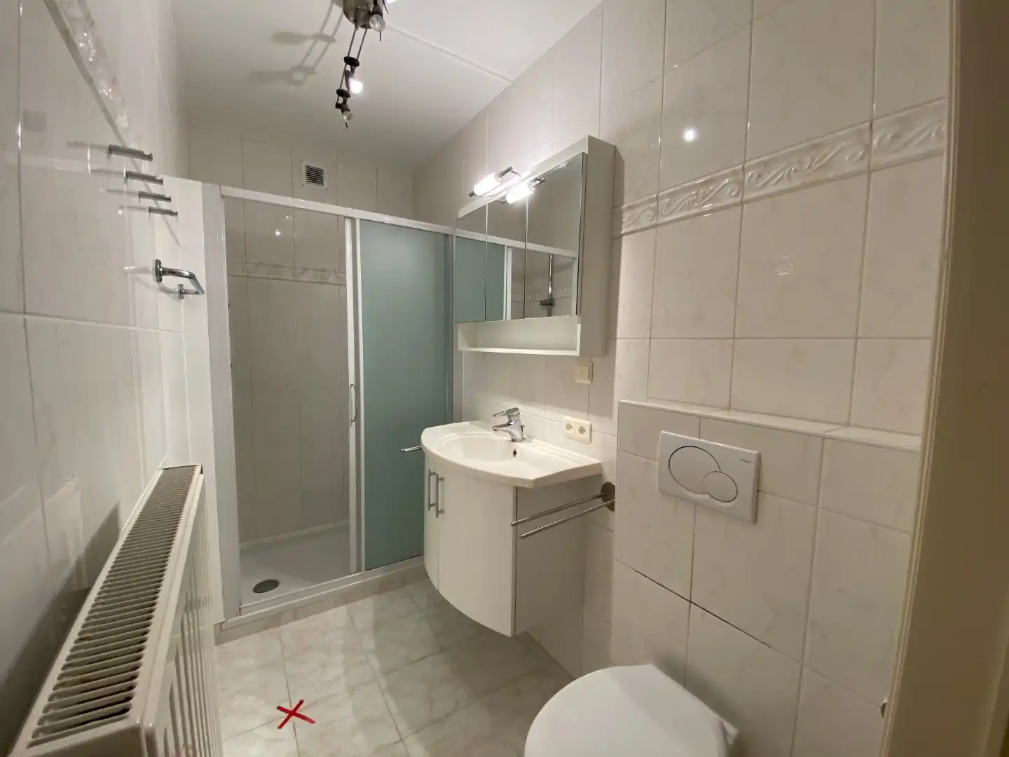 Ruim appartement op het gelijkvloers met zijdelings zeezicht - garages en groot terras foto 9