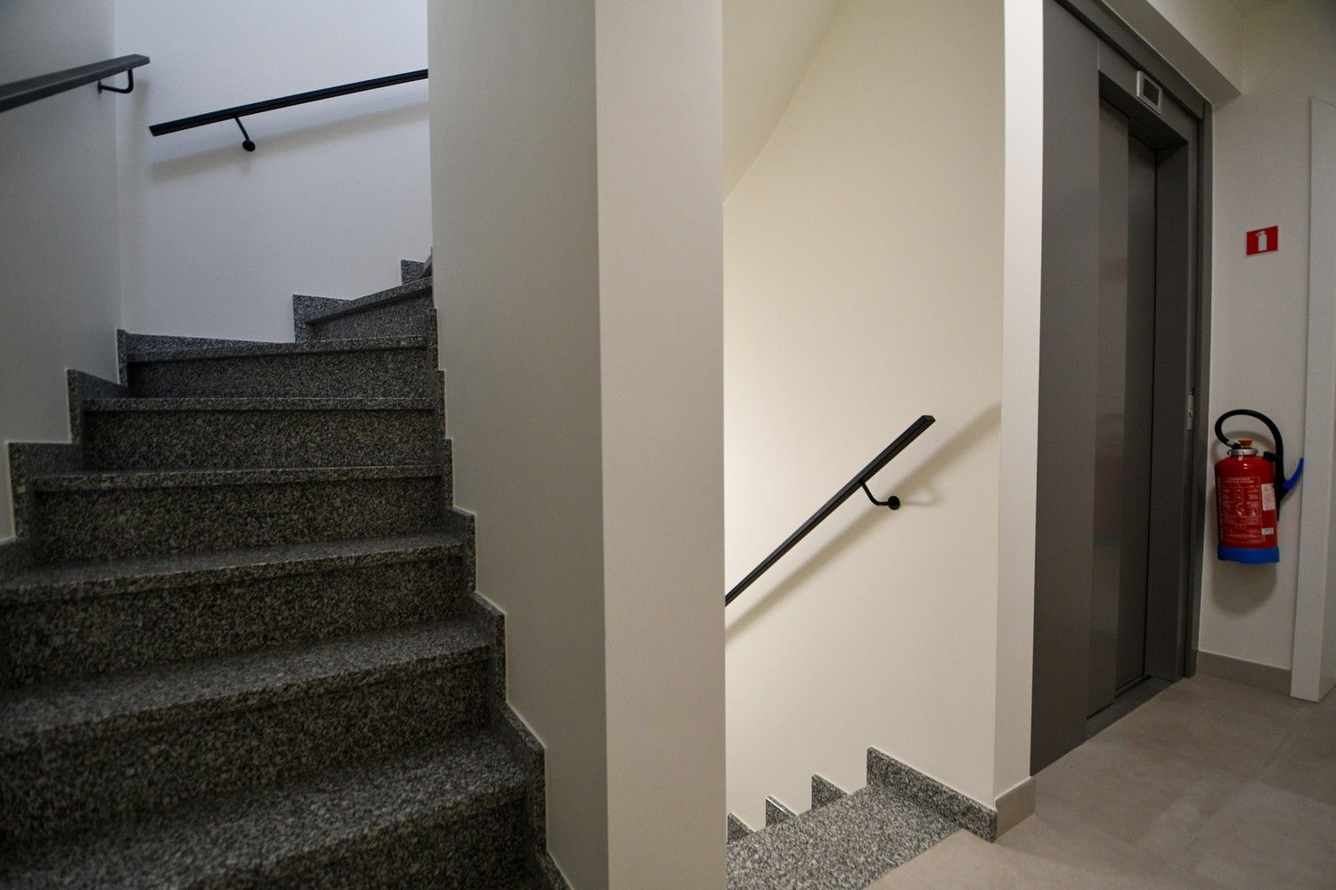 Recent lichtrijk appartement in het centrum foto 11