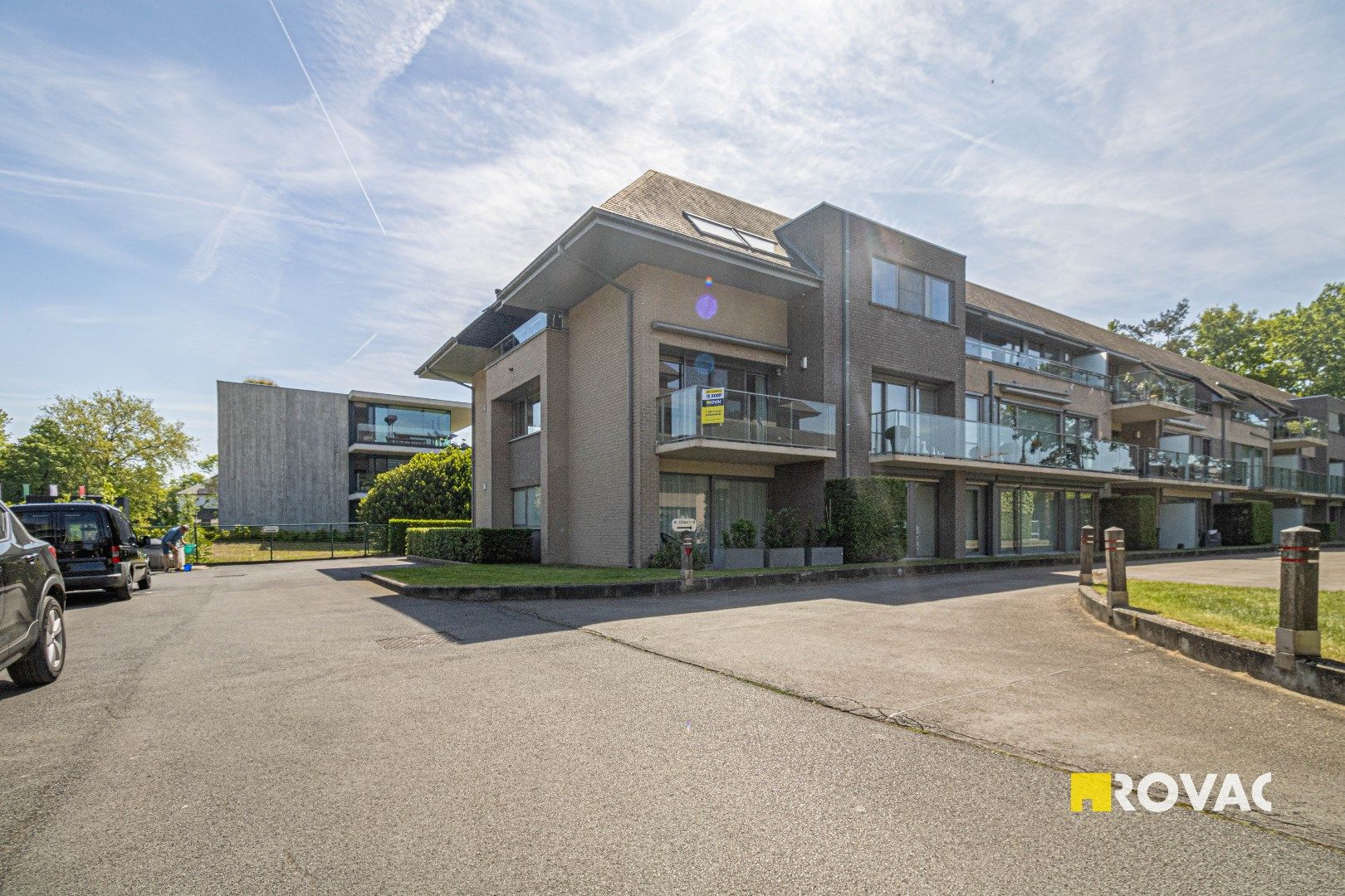 Zeer lichtrijk appartement met topligging foto {{pictureIndex}}