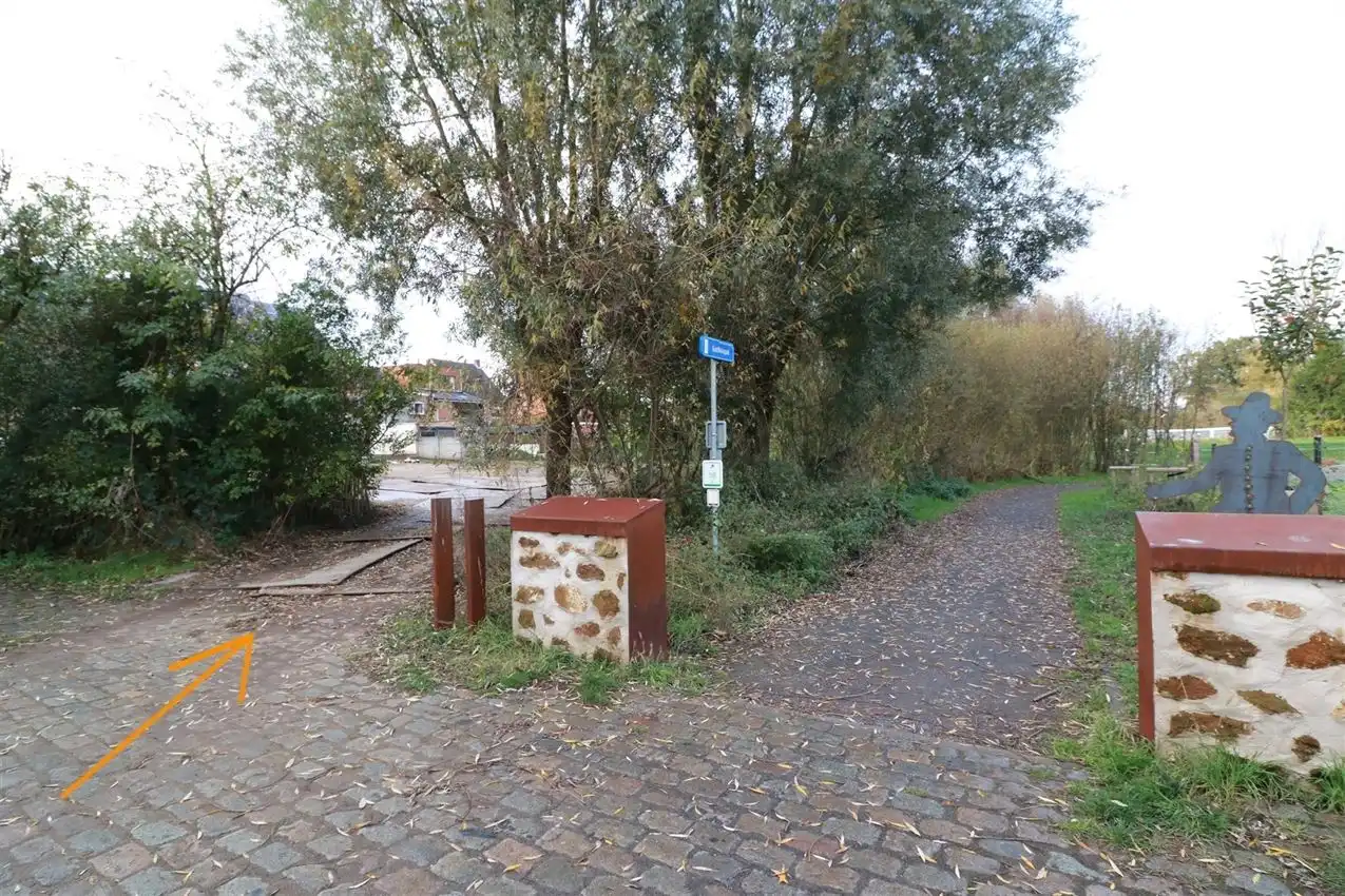 Alles gelijkvloers, oostgericht terras en tuintje, zalig rustig met zicht op maagdentoren foto 23