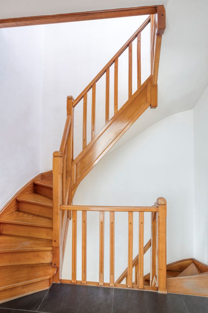 Gerenoveerde bel-étage woning met garage foto 8