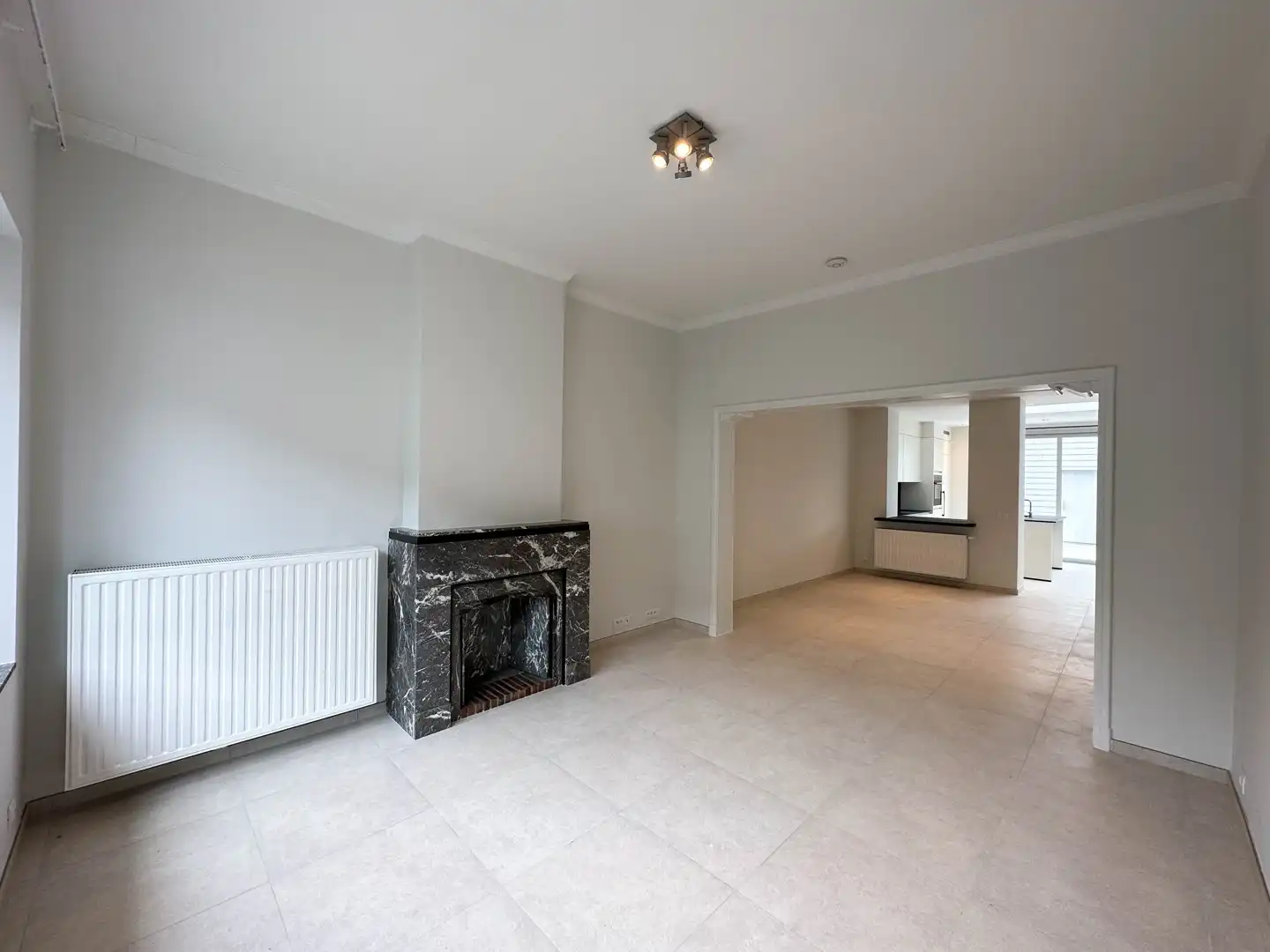 Kwalitatief afgewerkte woning met 3 slaapkamers, terras & tuin te Beveren (Roeselare)! foto 2