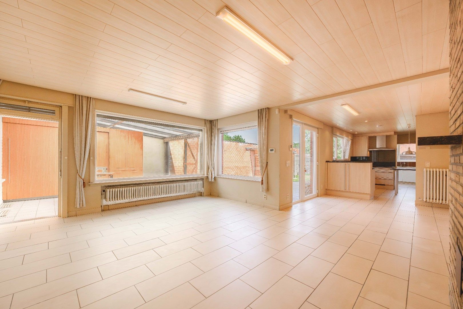 PRACHTIGE HERENWONING MET TUIN | GARAGES & TOEGANG ACHTEROM foto 9
