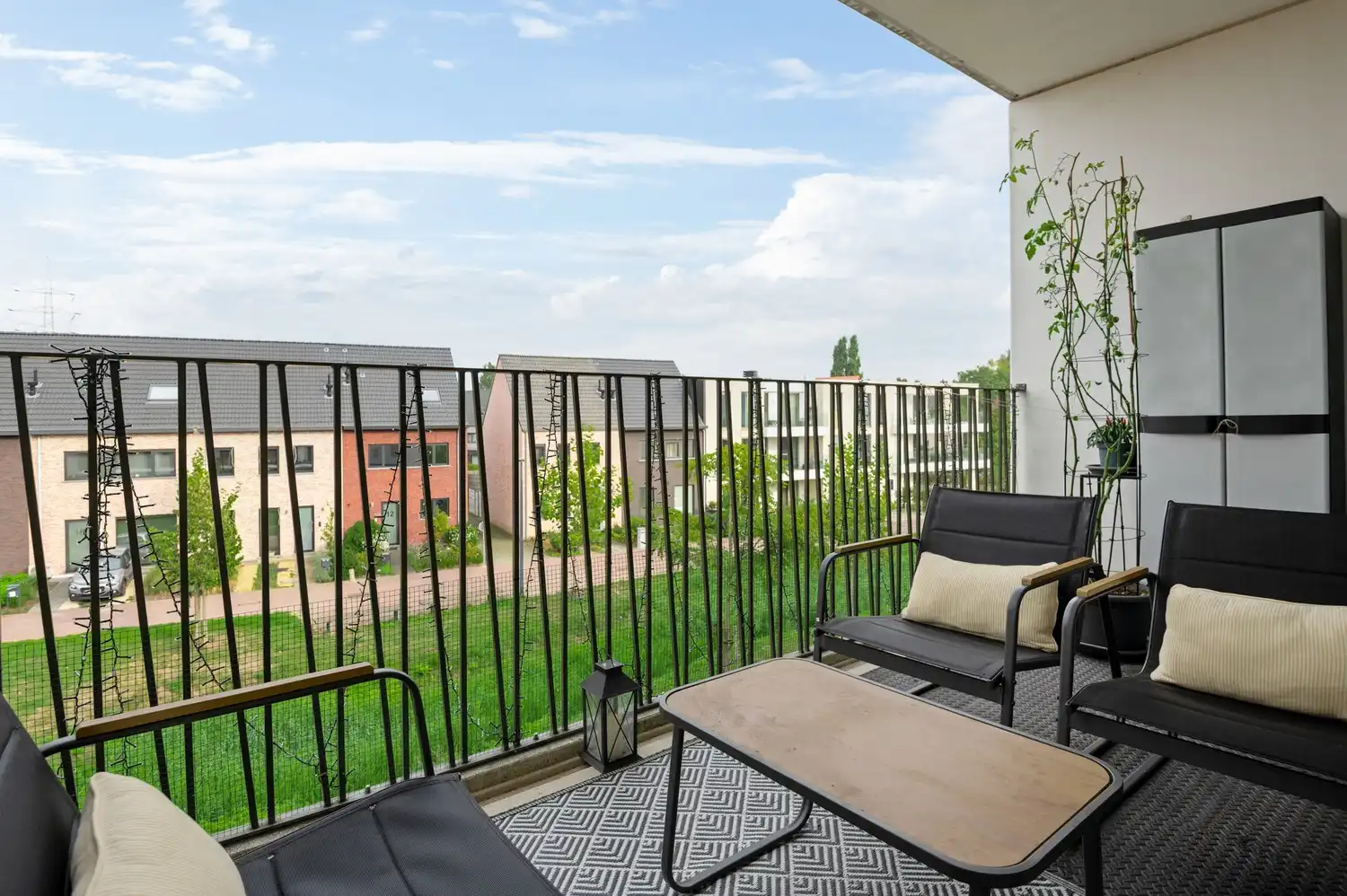 Modern appartement met 2 slaapkamers en terras op toplocatie in Lier! foto 3