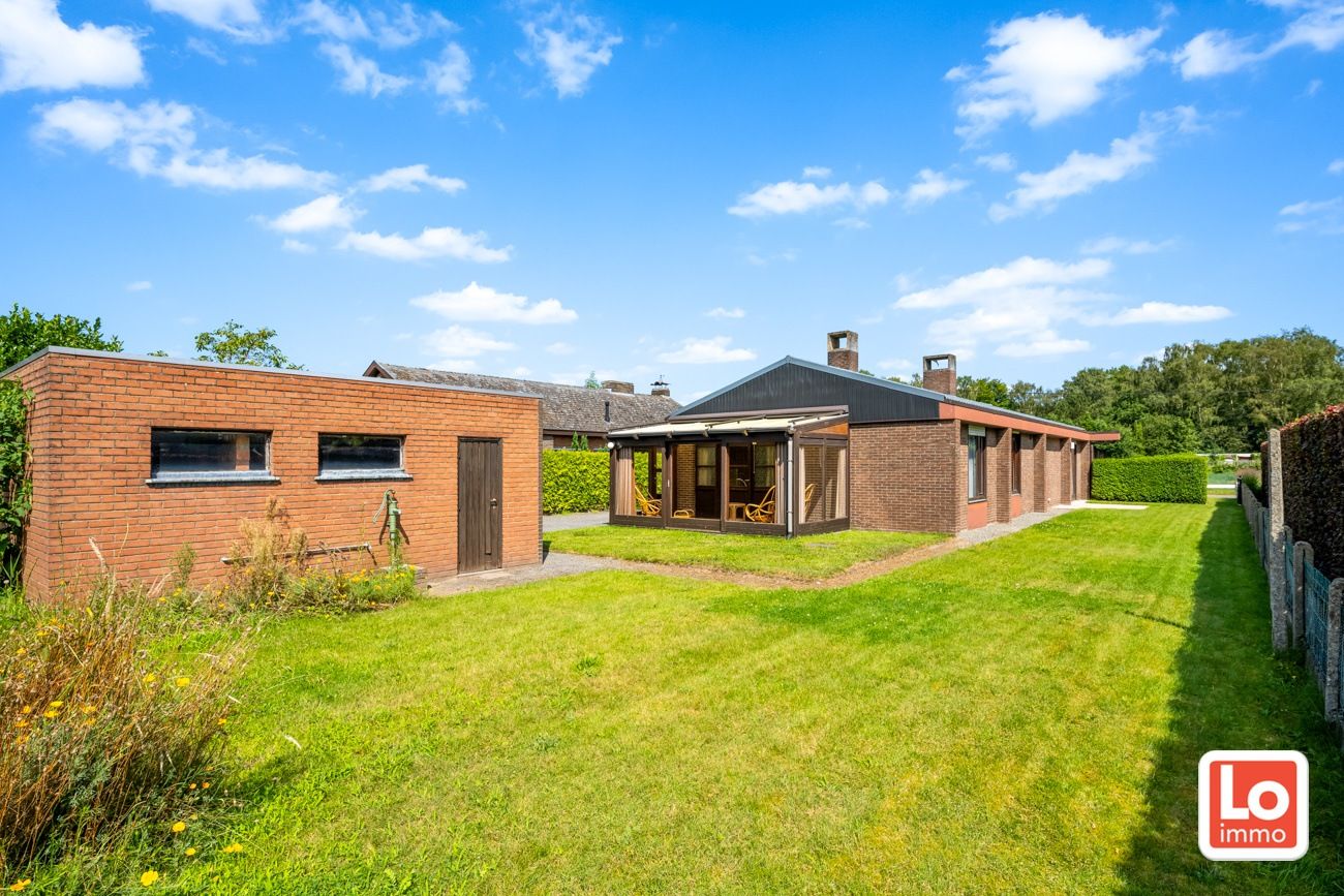 VERKOCHT! Degelijke te renoveren gelijkvloerse woning met afzonderlijke dubbele garage op een toplocatie nabij het centrum van Destelbergen. foto 22