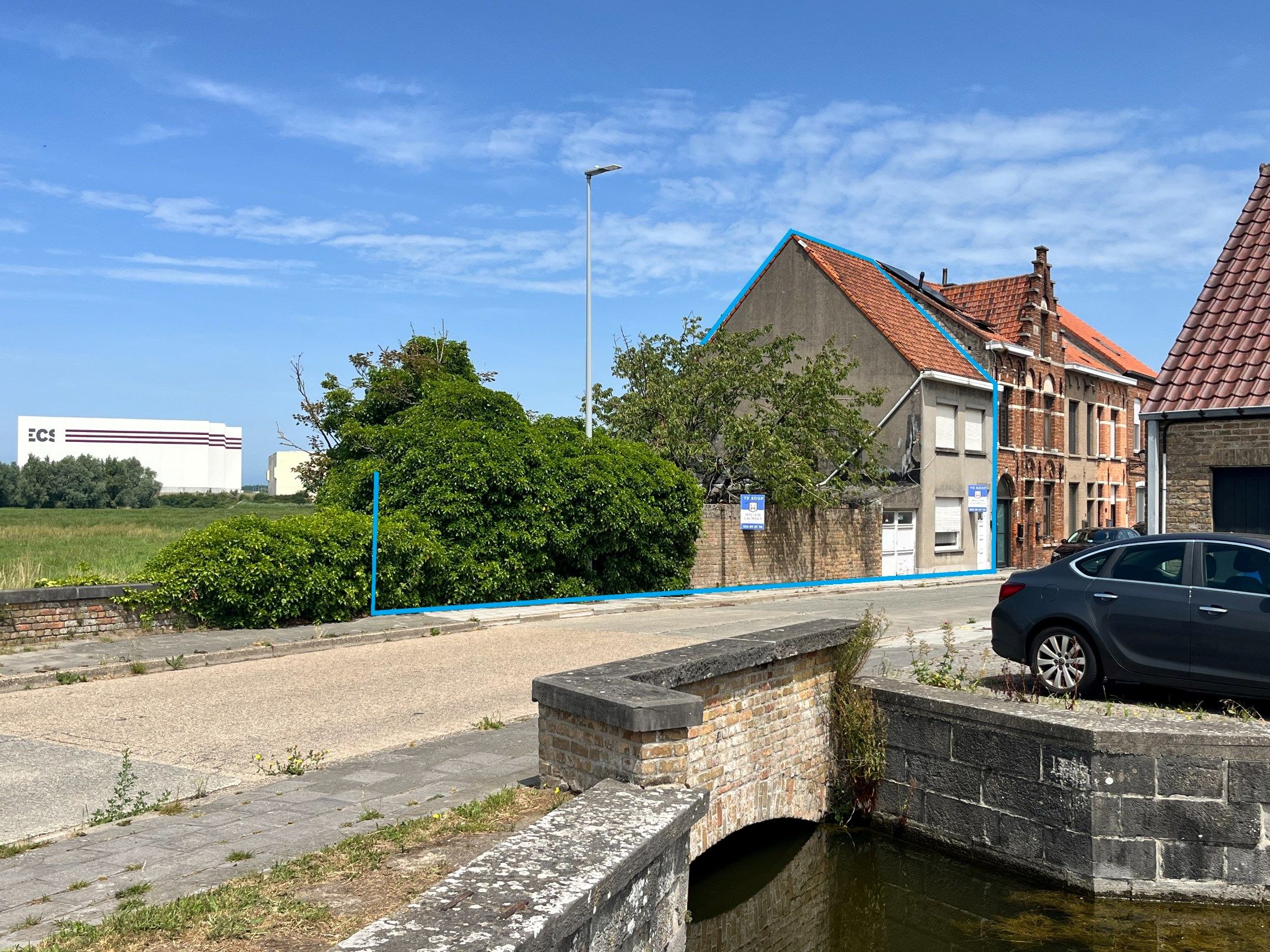Hoofdfoto van de publicatie: Hoekwoning met een perfect georiënteerde tuin te Lissewege