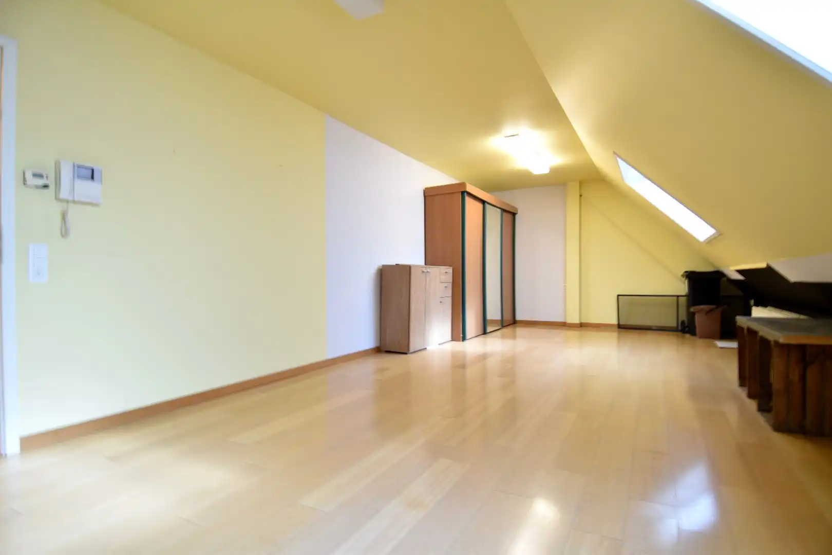 Statige woning met praktijkgedeelte (101 m²), 4 slaapkamers en zonnige tuin te koop in het straatbeeld van Bellegem foto 19