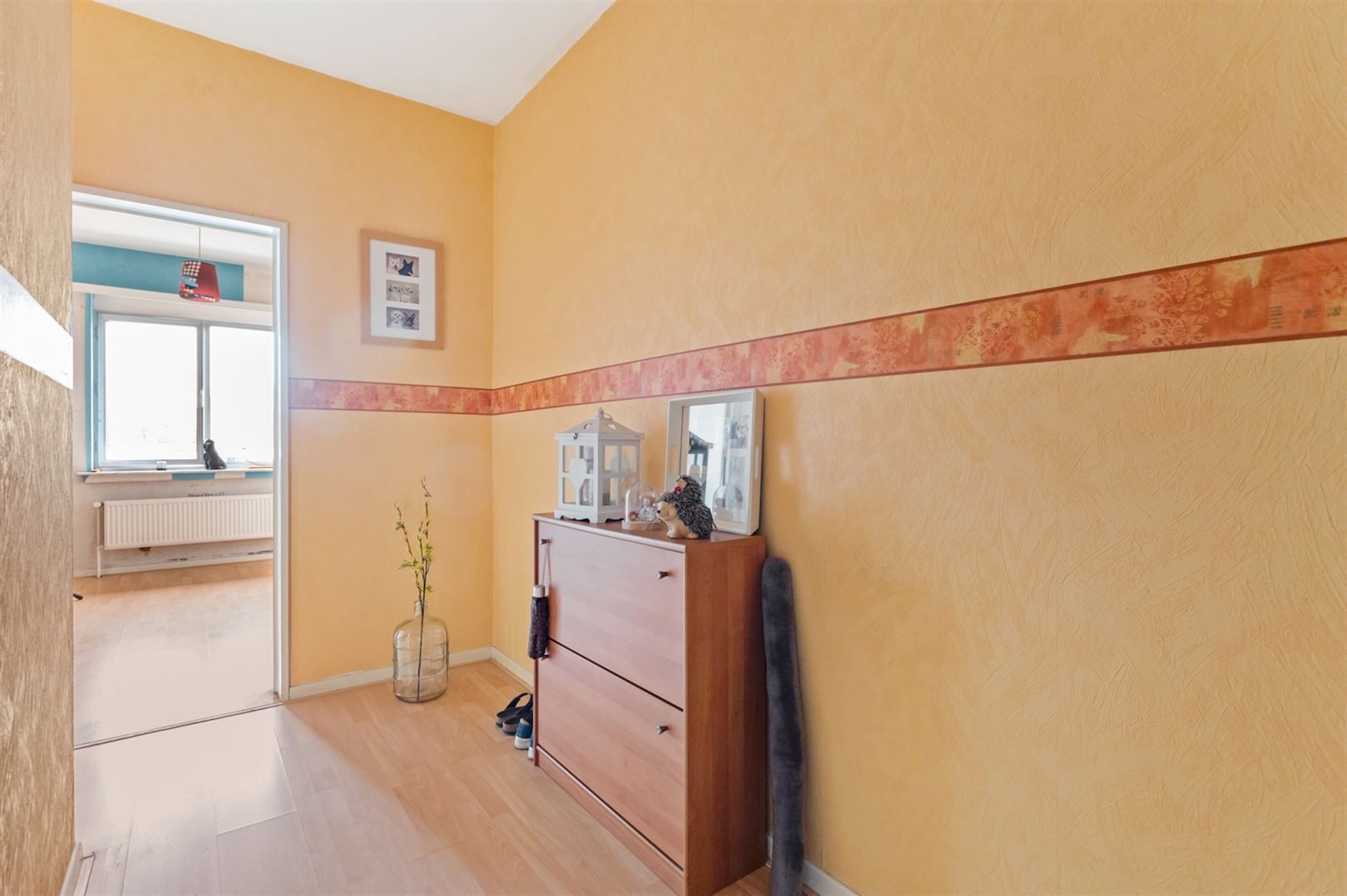 Te renoveren appartement met 2 slaapkamers en garagebox foto 8