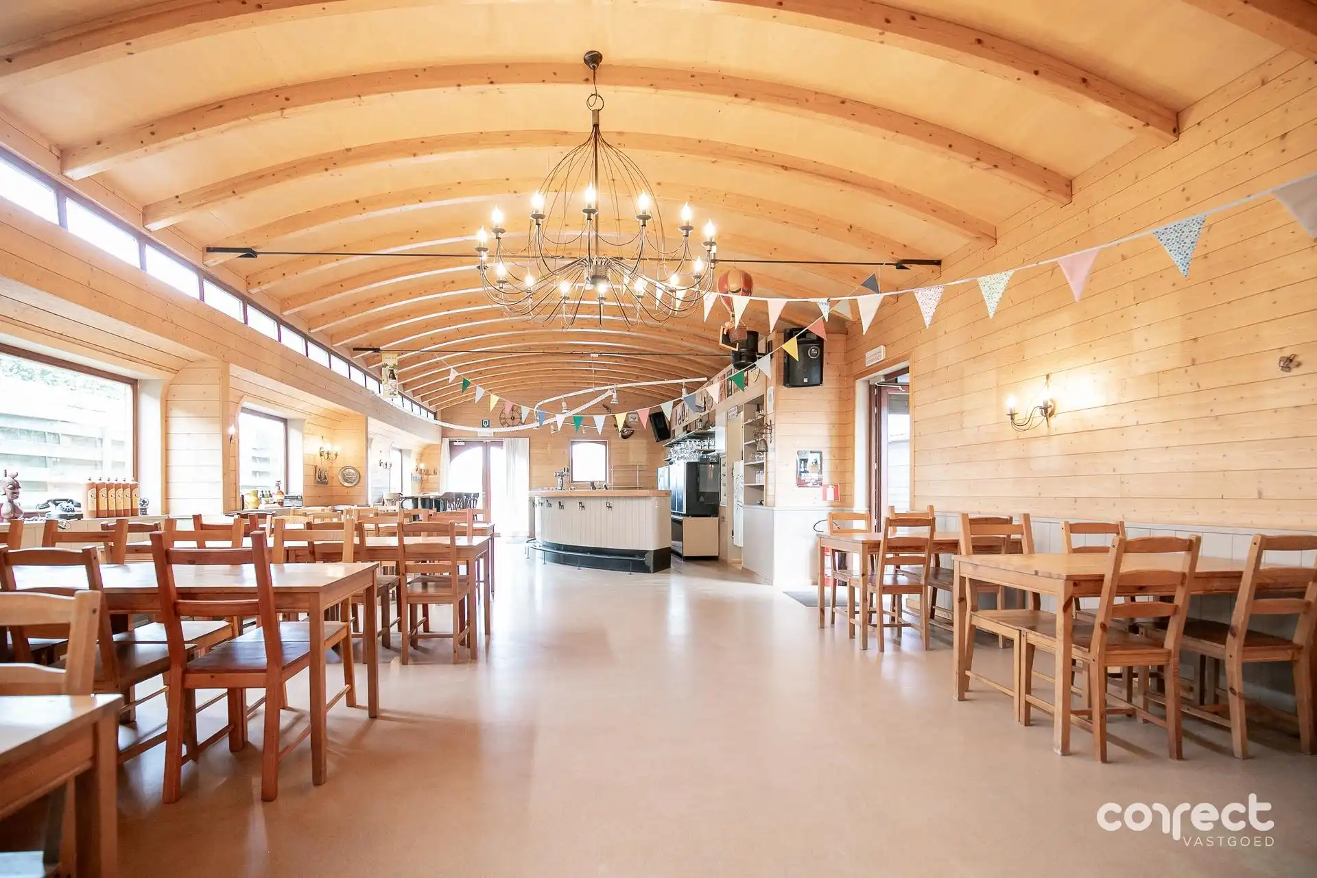 Ruime woning met horeca in Staden. foto 3