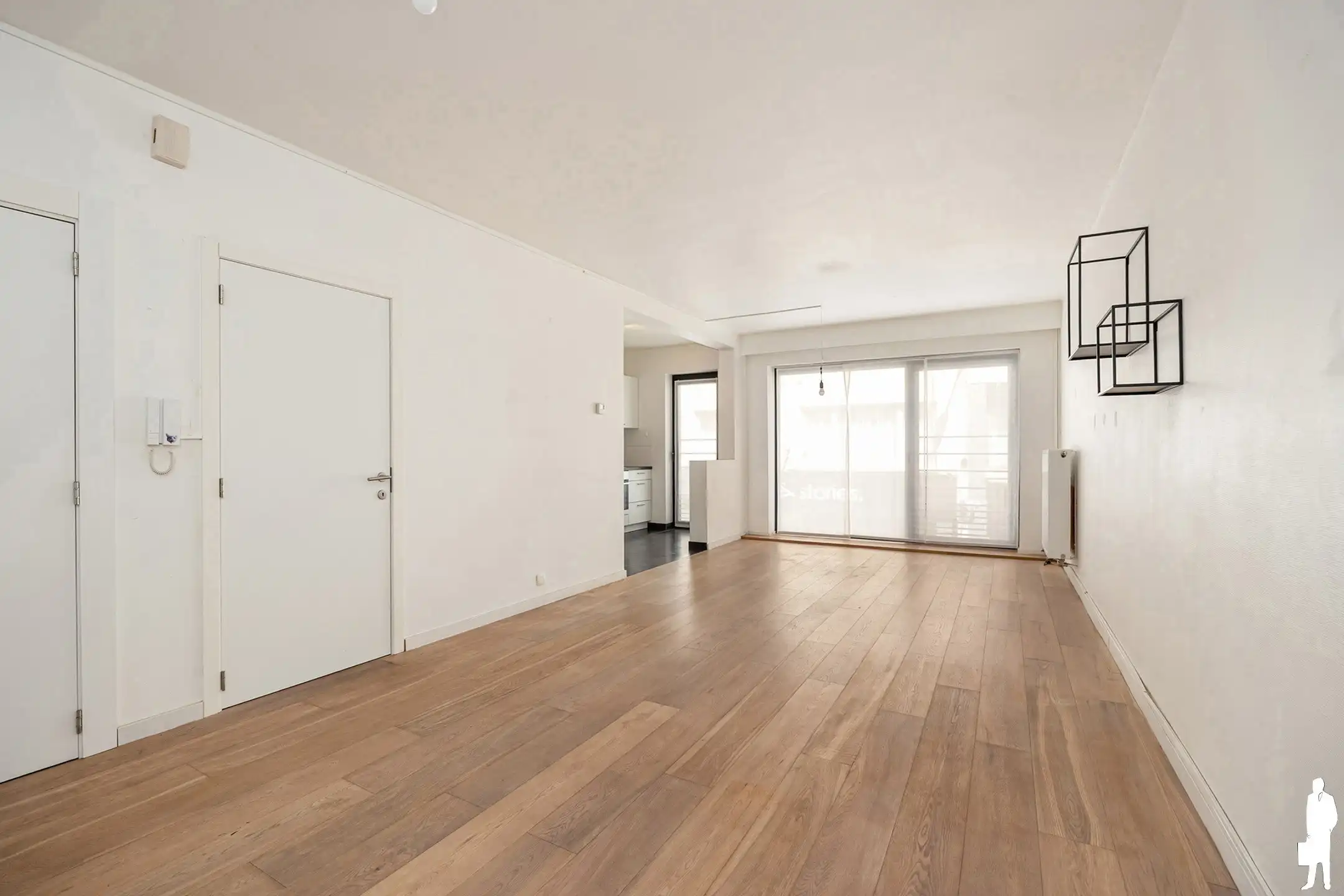 Gerenoveerd 1-slpkappartement met terras in hartje Beveren foto 4
