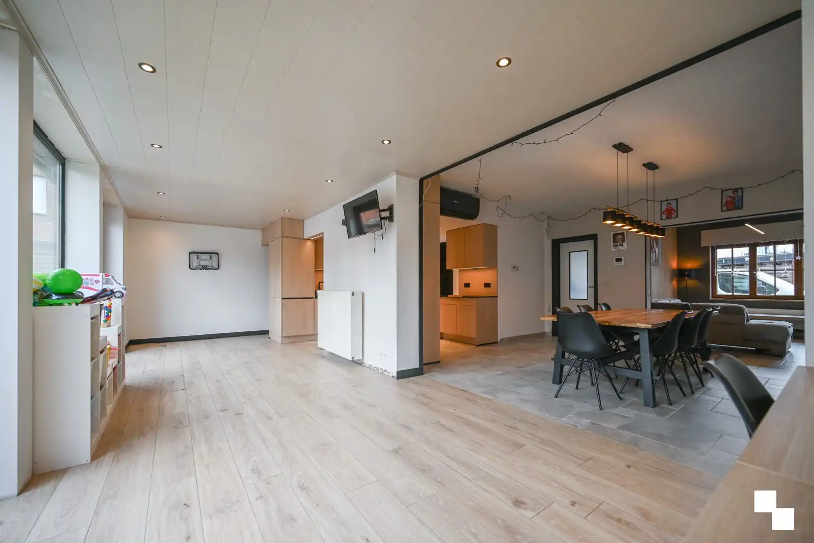 Energiezuinige gezinswoning met inpandige garage foto 9