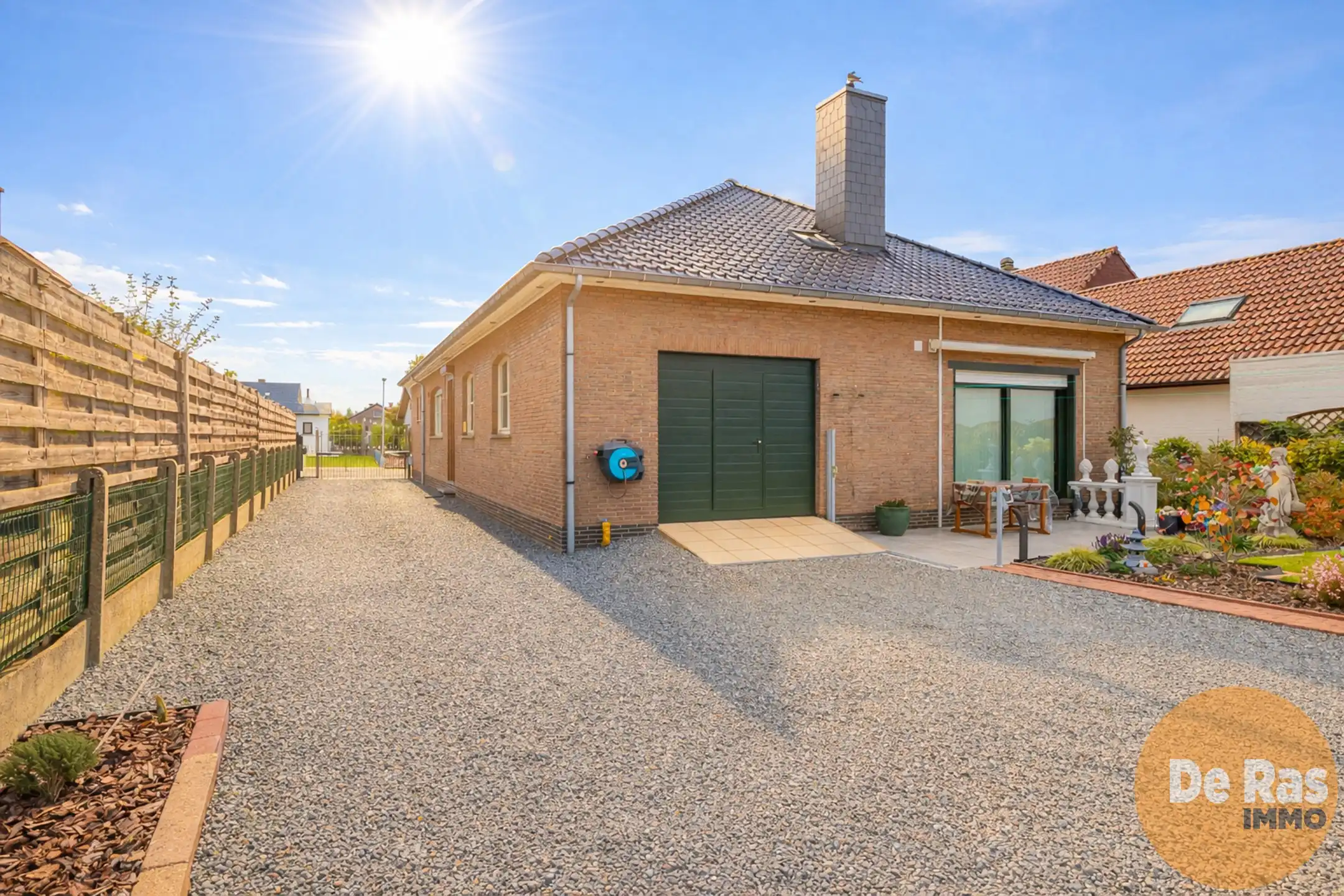 HILLEGEM - Mooie bungalow in rustige woonwijk op toplocatie foto 18