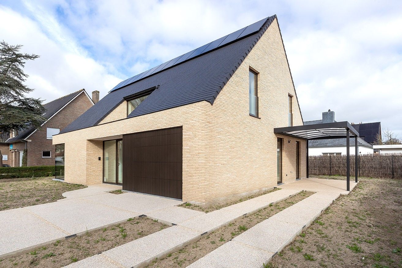 100% Instapklare en riante nieuwbouw villa. foto 3