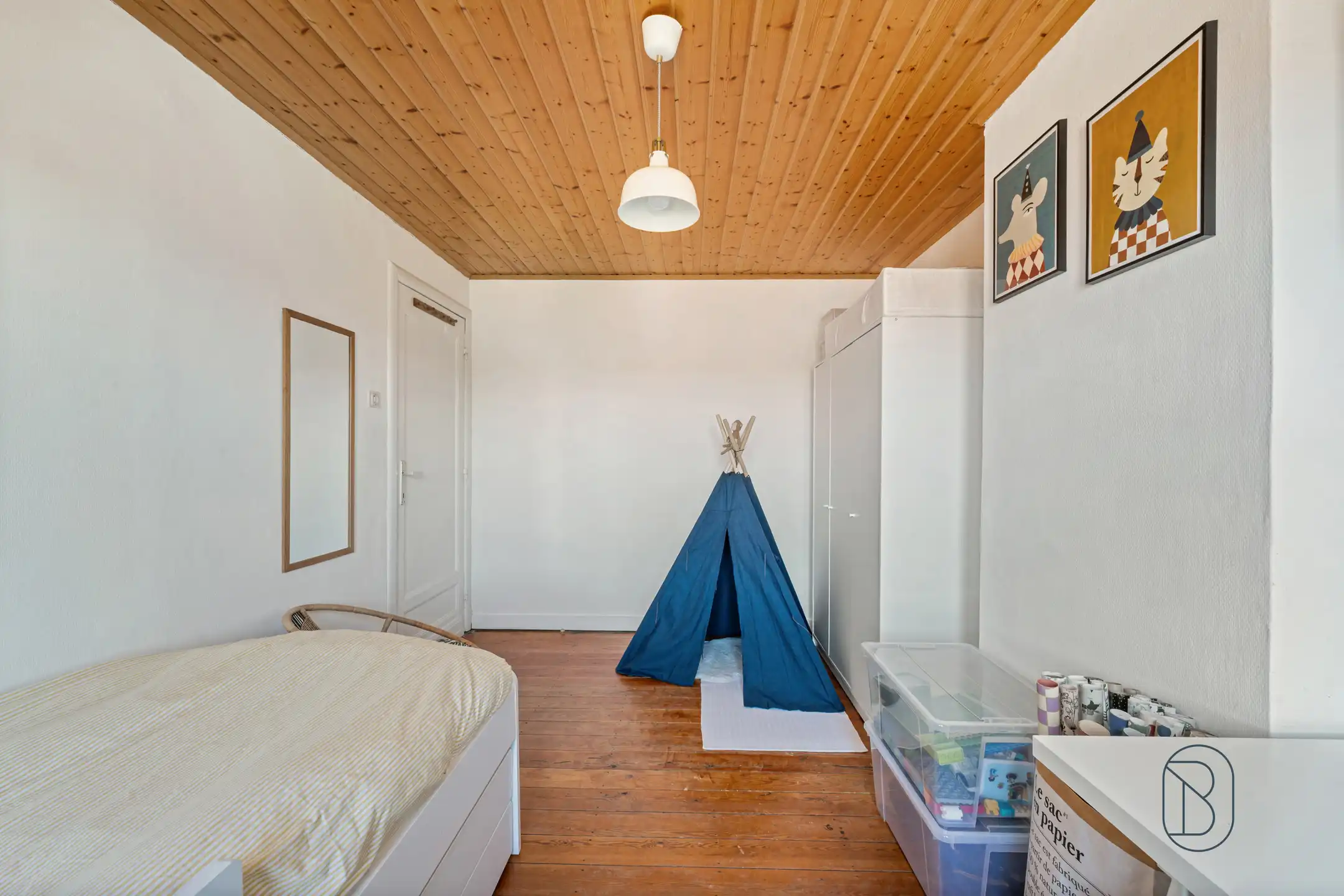 Instapklare woning met zonnige tuin in hartje Kortrijk foto 15