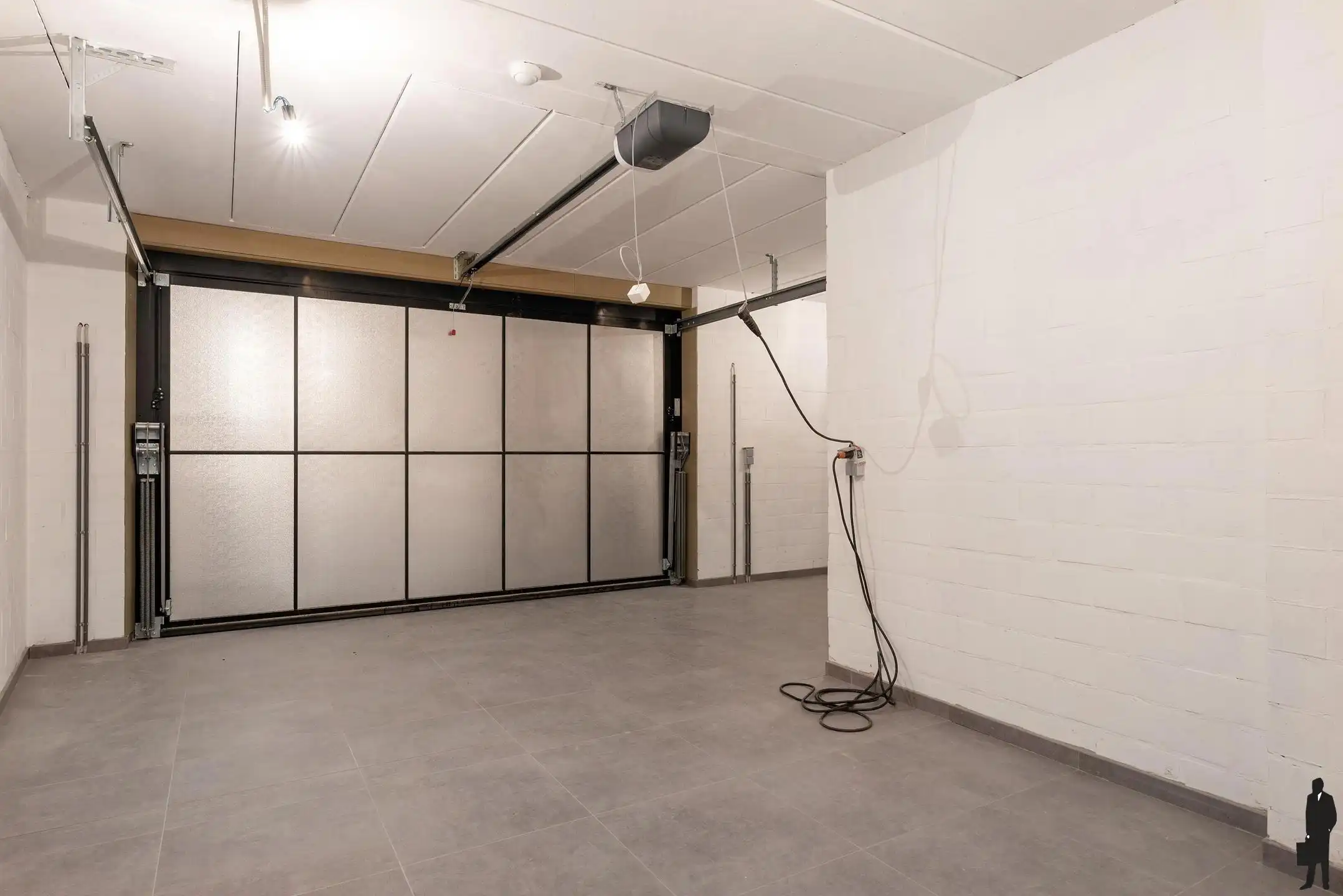 Instapklare nieuwbouw halfopen bebouwing met tuin en garage foto 17