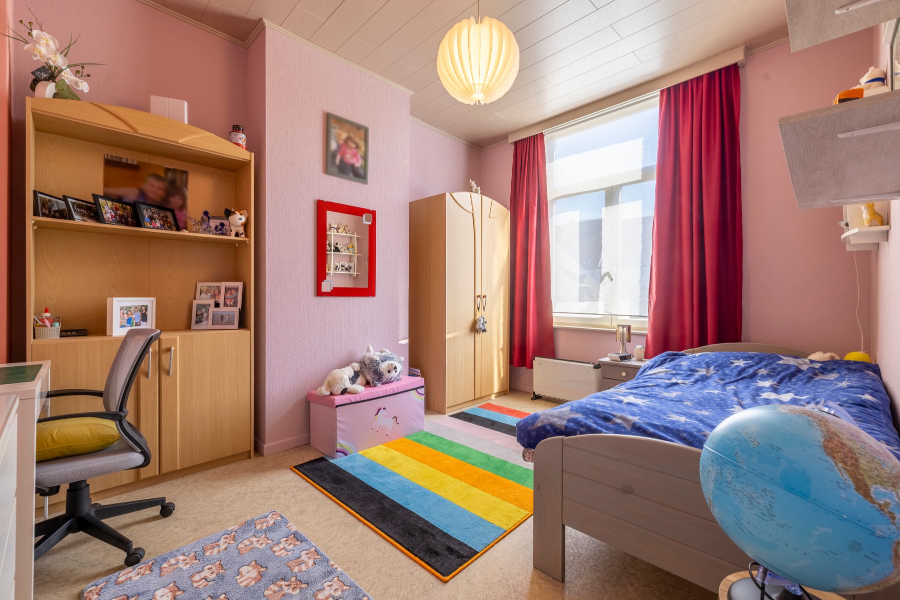 Ruime woning met 5 slpk, garage en zongerichte tuin te koop! foto 13