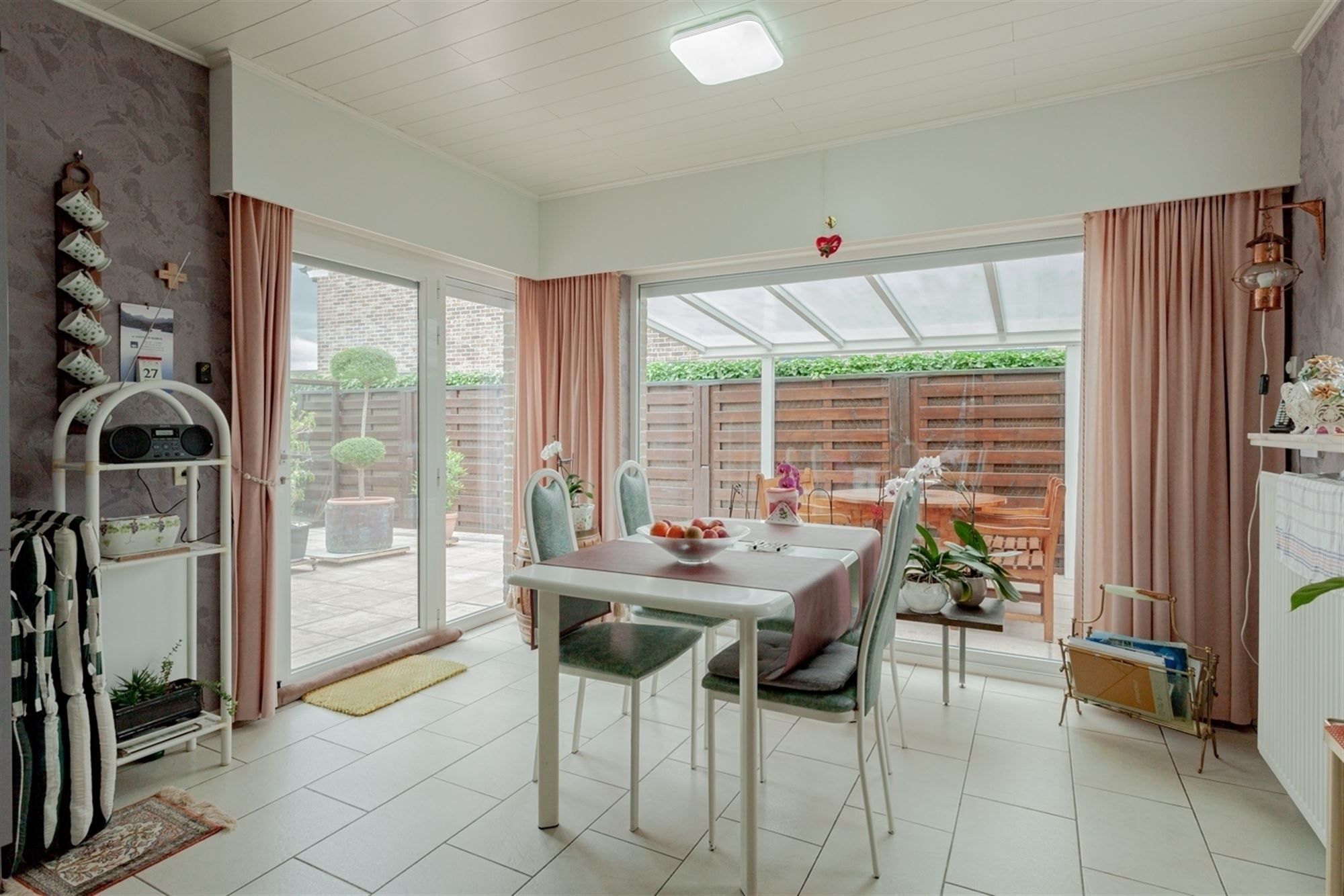 Instapklare woning op toplocatie centrum Laarne met grote tuin! foto 13