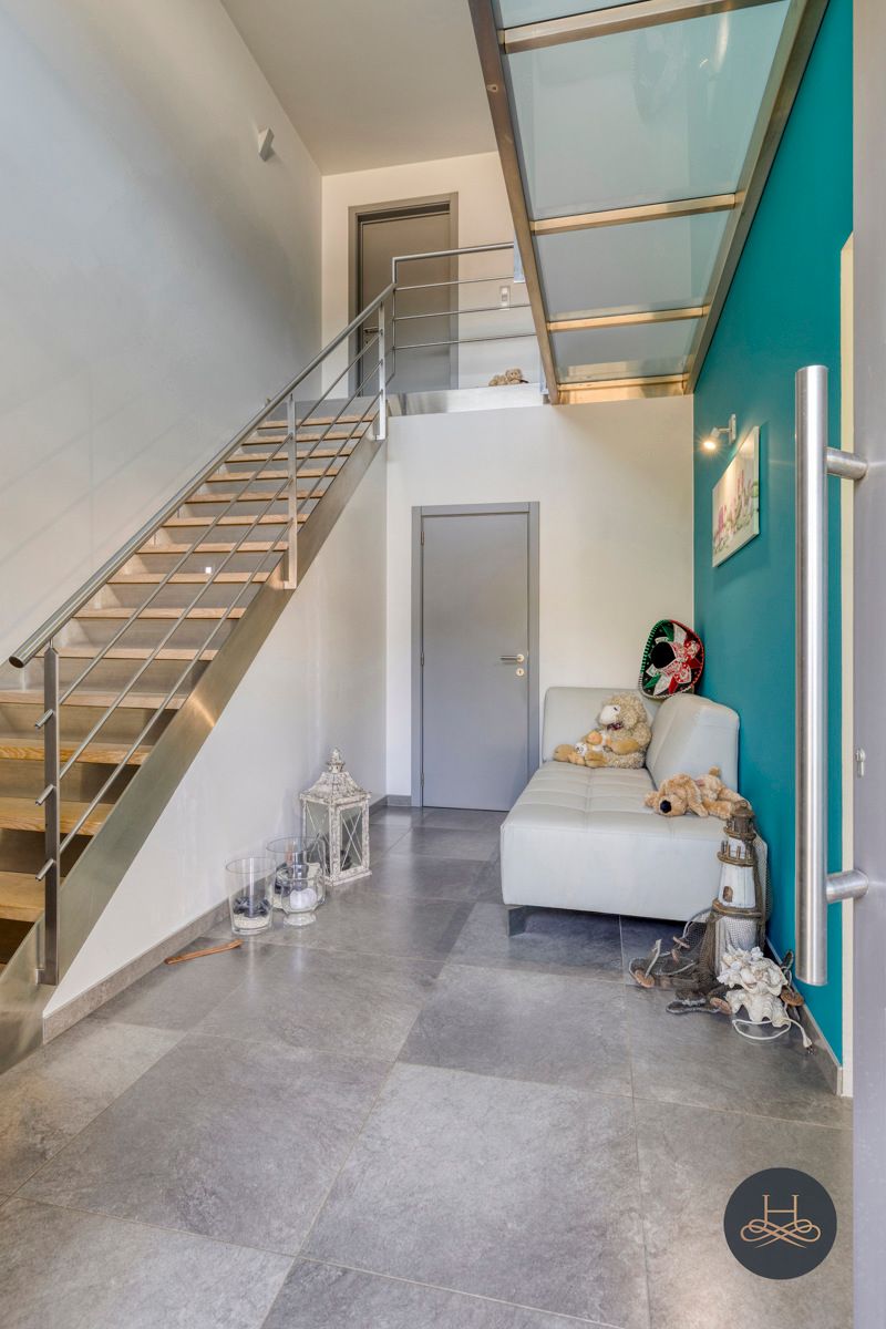 Ruime en recente woning met zwembad foto 5