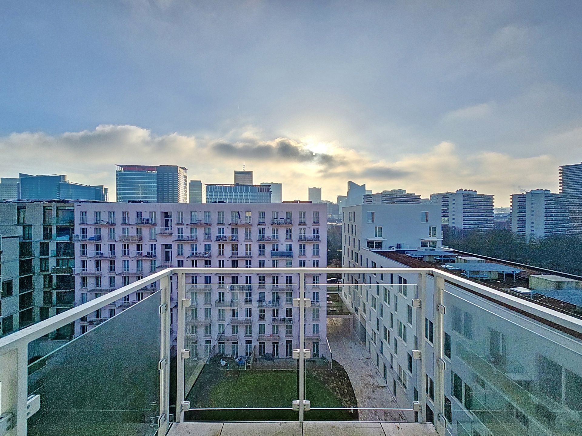 Canal Wharf : Stedelijke elegantie met adembenemend uitzicht foto 12
