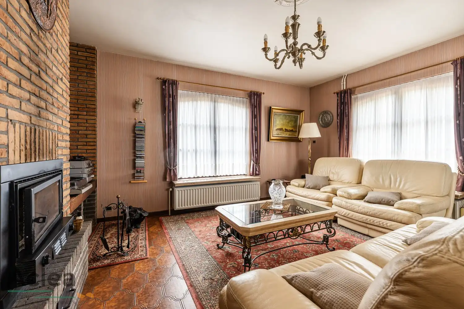 Te renoveren open bebouwing met landelijke ligging foto 9