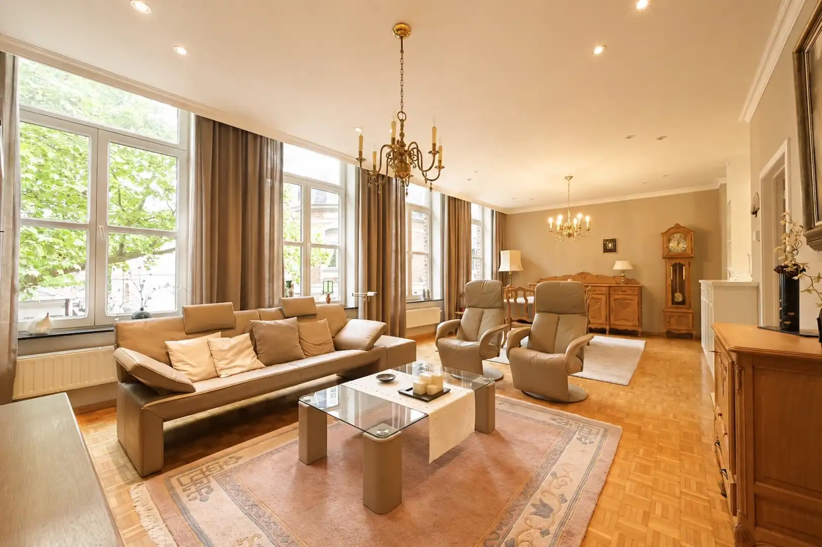 Exclusief wonen met zicht over de Vismarkt in hartje Brugge foto 9